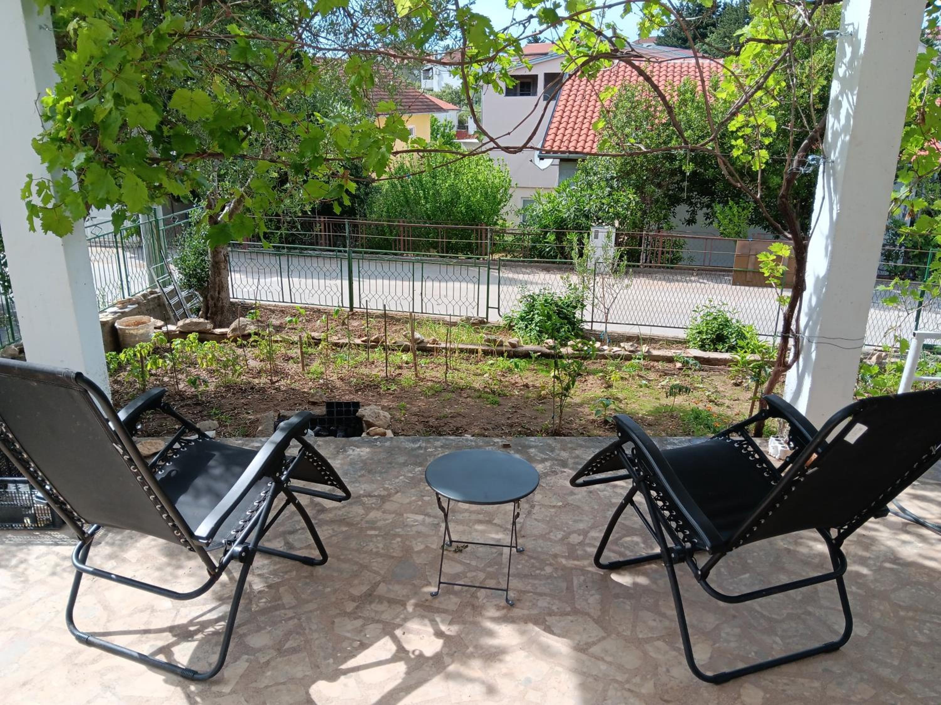 Apartment with Terrace - Photo 34