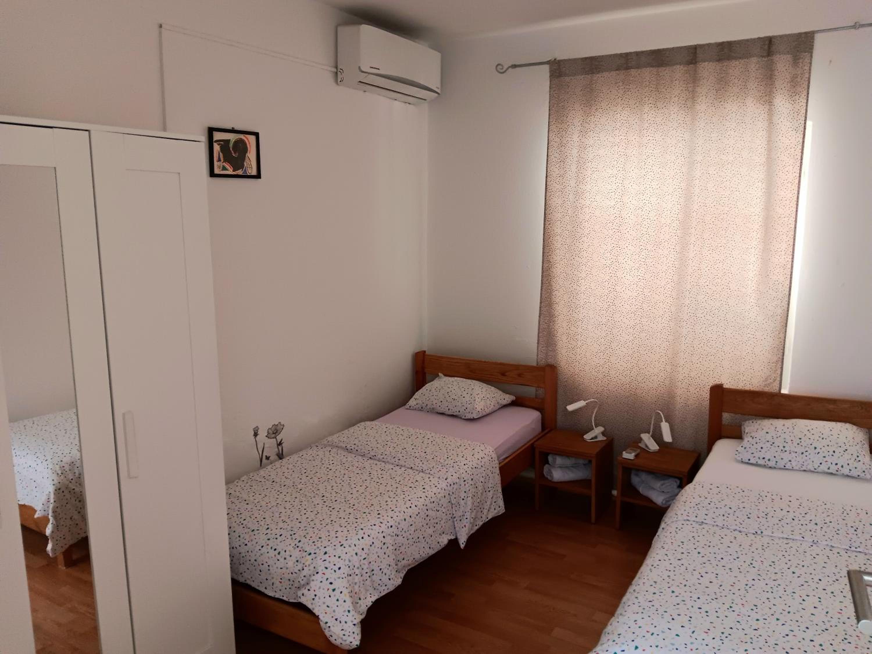 Apartment with Terrace - Photo 23