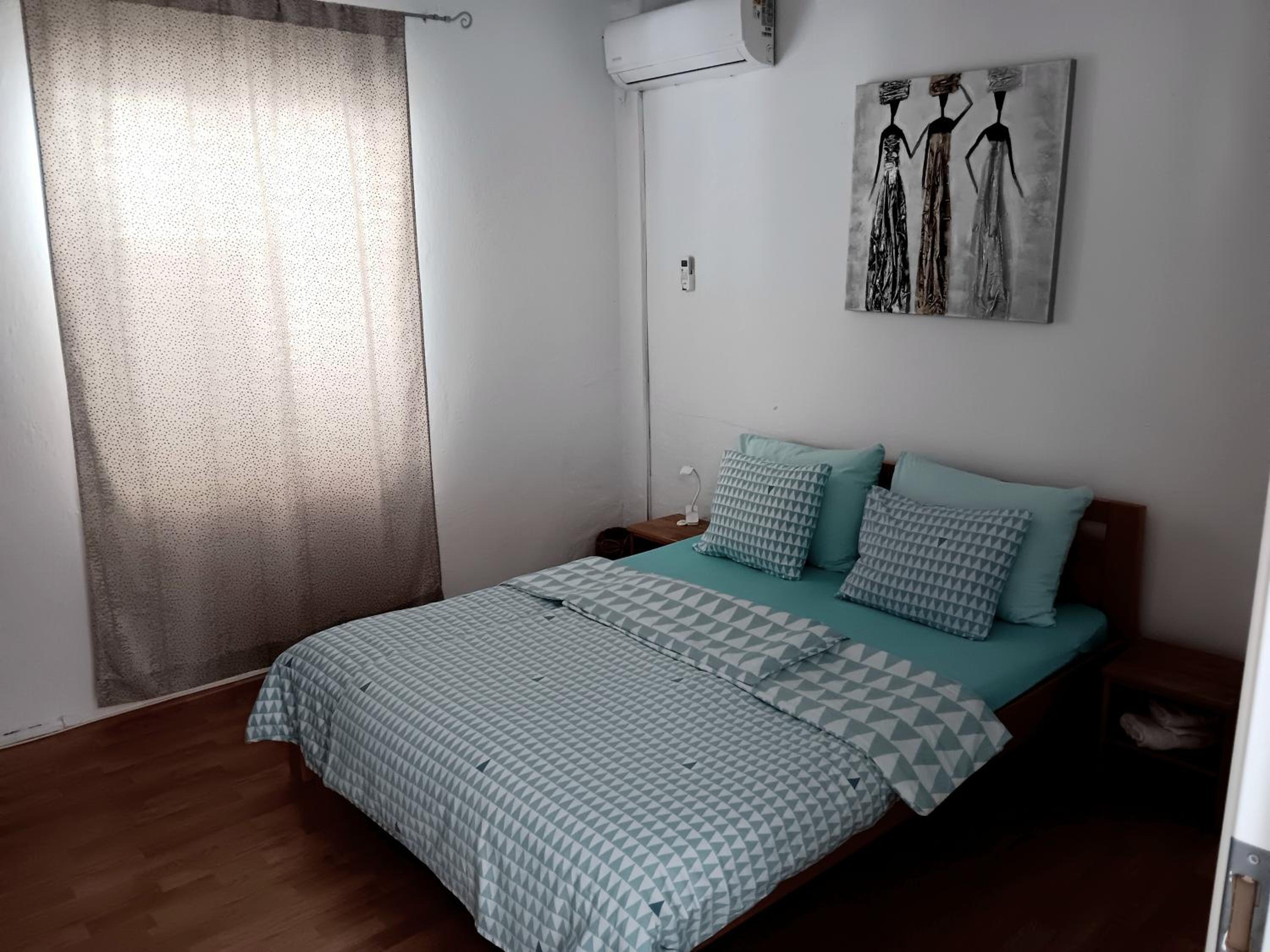 Apartment with Terrace - Photo 24