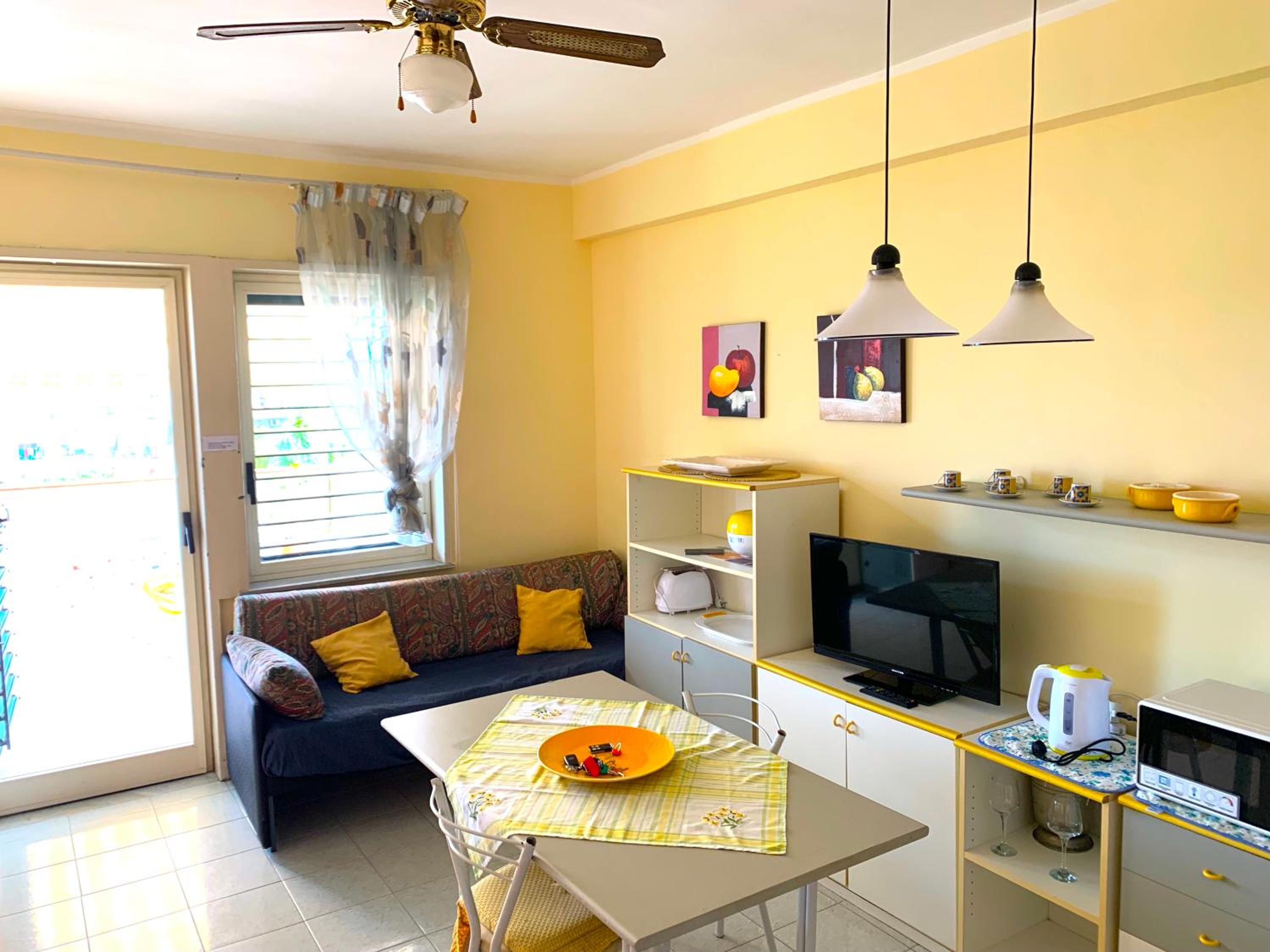 One Bedroom Apartment with Sea View - Photo 10