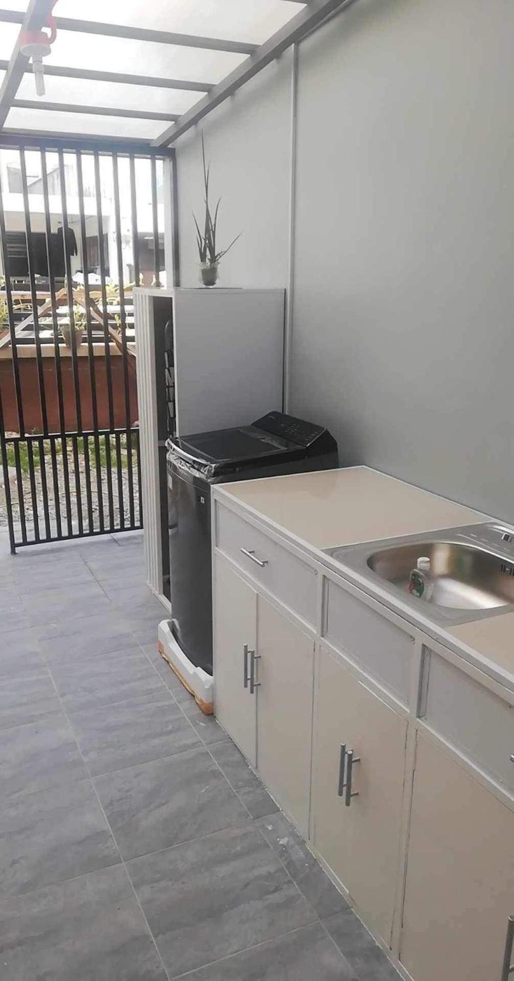 Three-Bedroom House photo 2