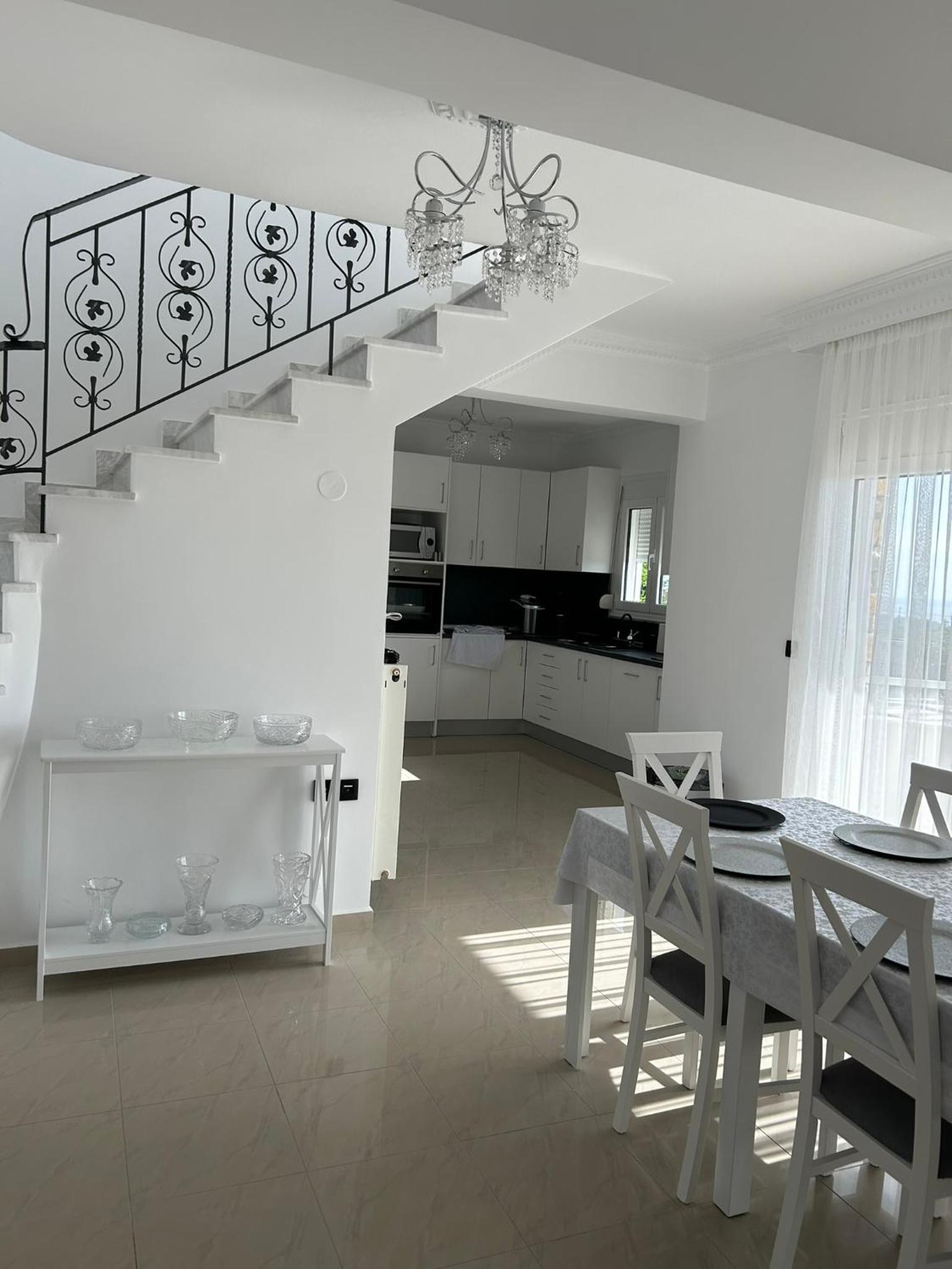 Three-Bedroom Villa photo 3
