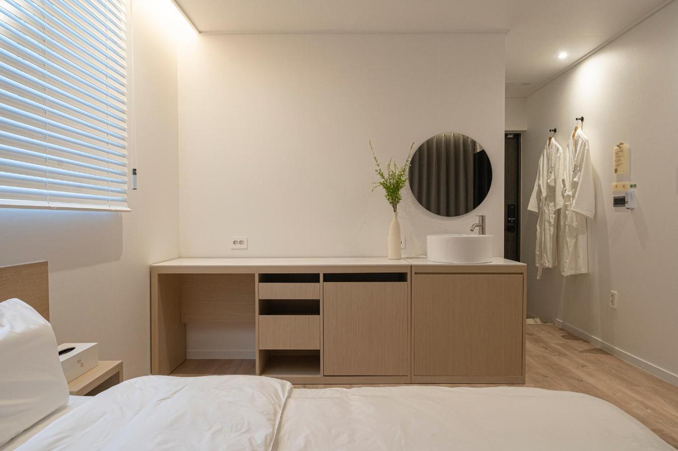 Standard Double Room - Photo 2