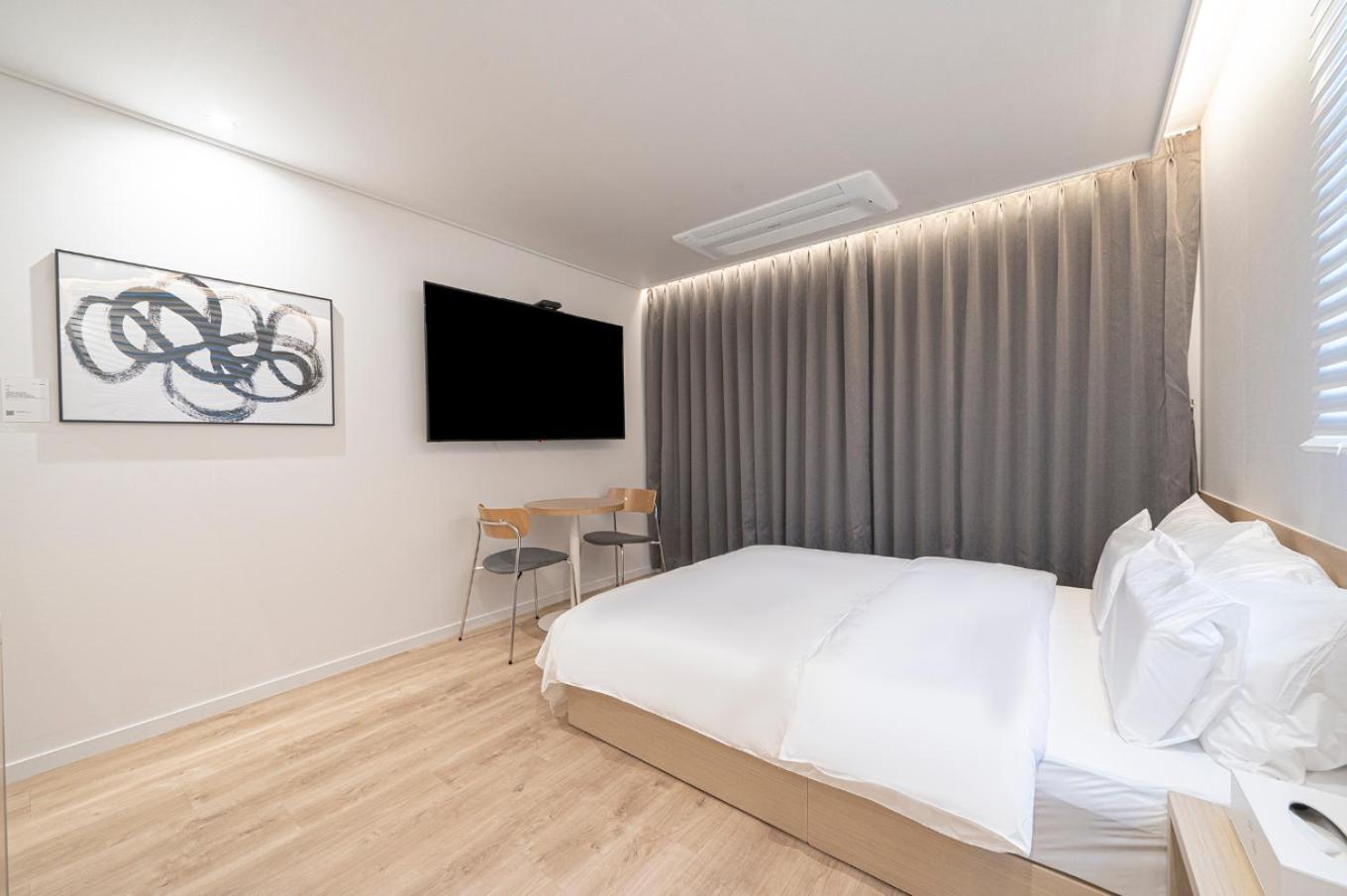 Standard Double Room - Photo 7