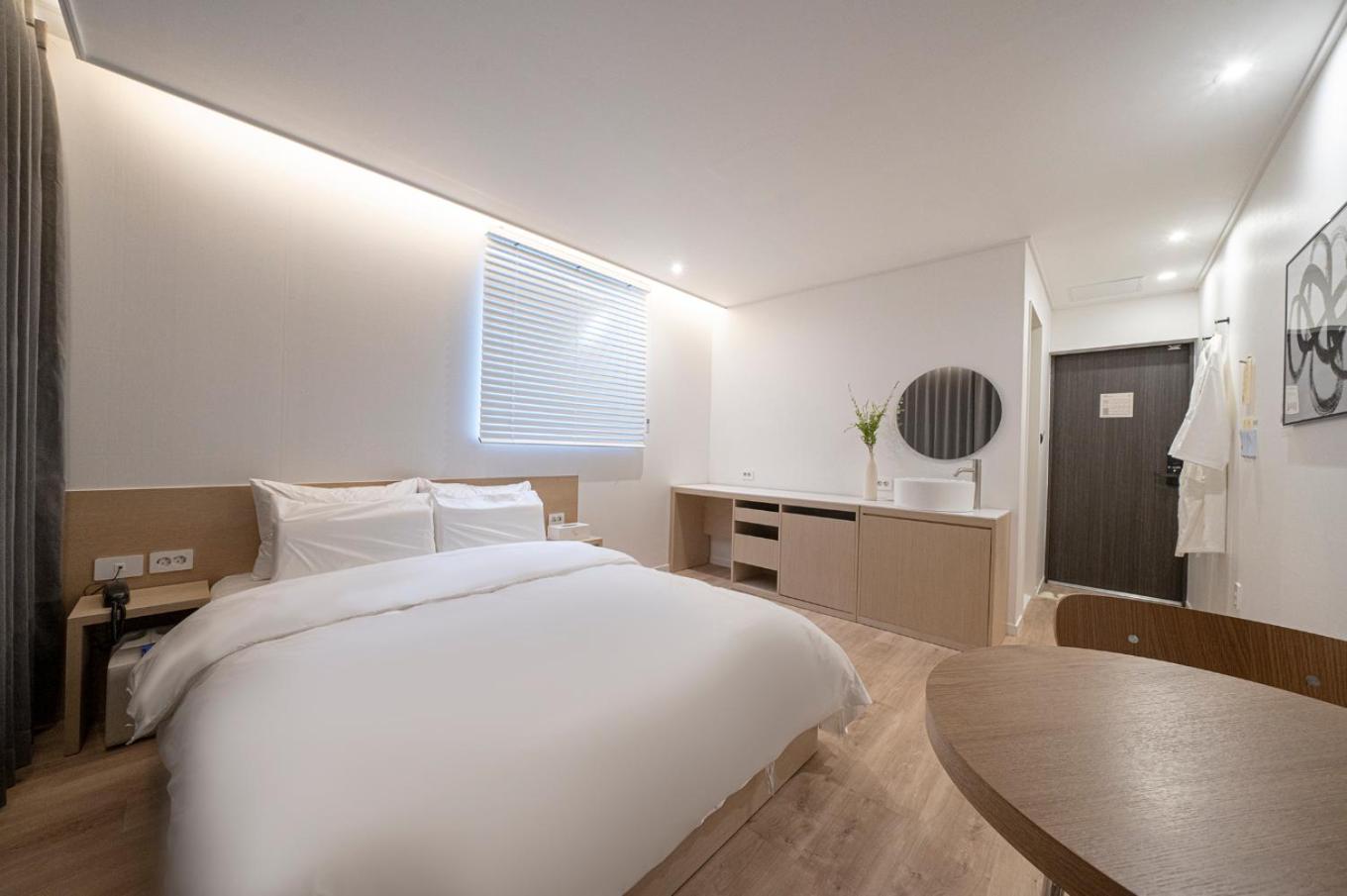 Standard Double Room - Photo 3