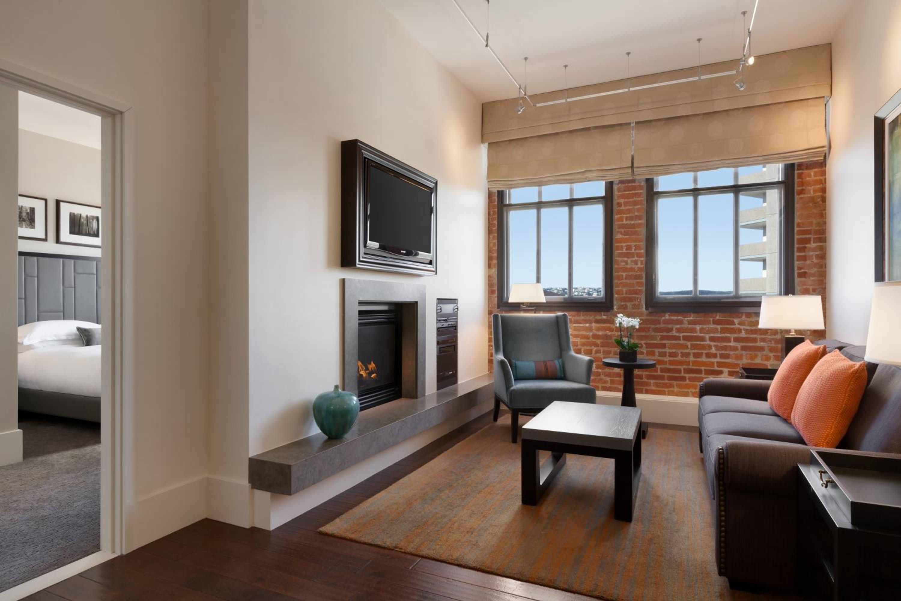 One Bedroom Bayview Residence with Roll-In Shower - Mobility/Hearing Access