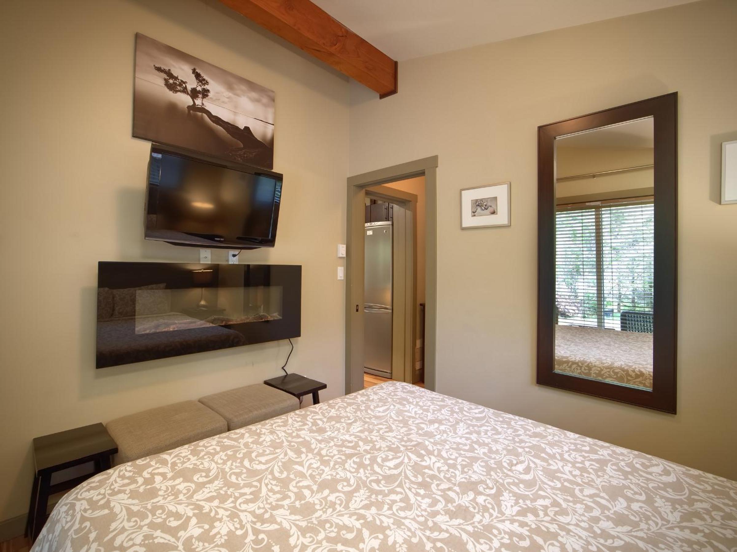 One-Bedroom Cottage - Unit 3 - Pet-Friendly