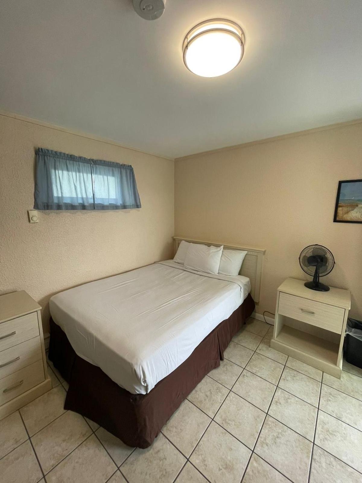 Queen Room photo 3