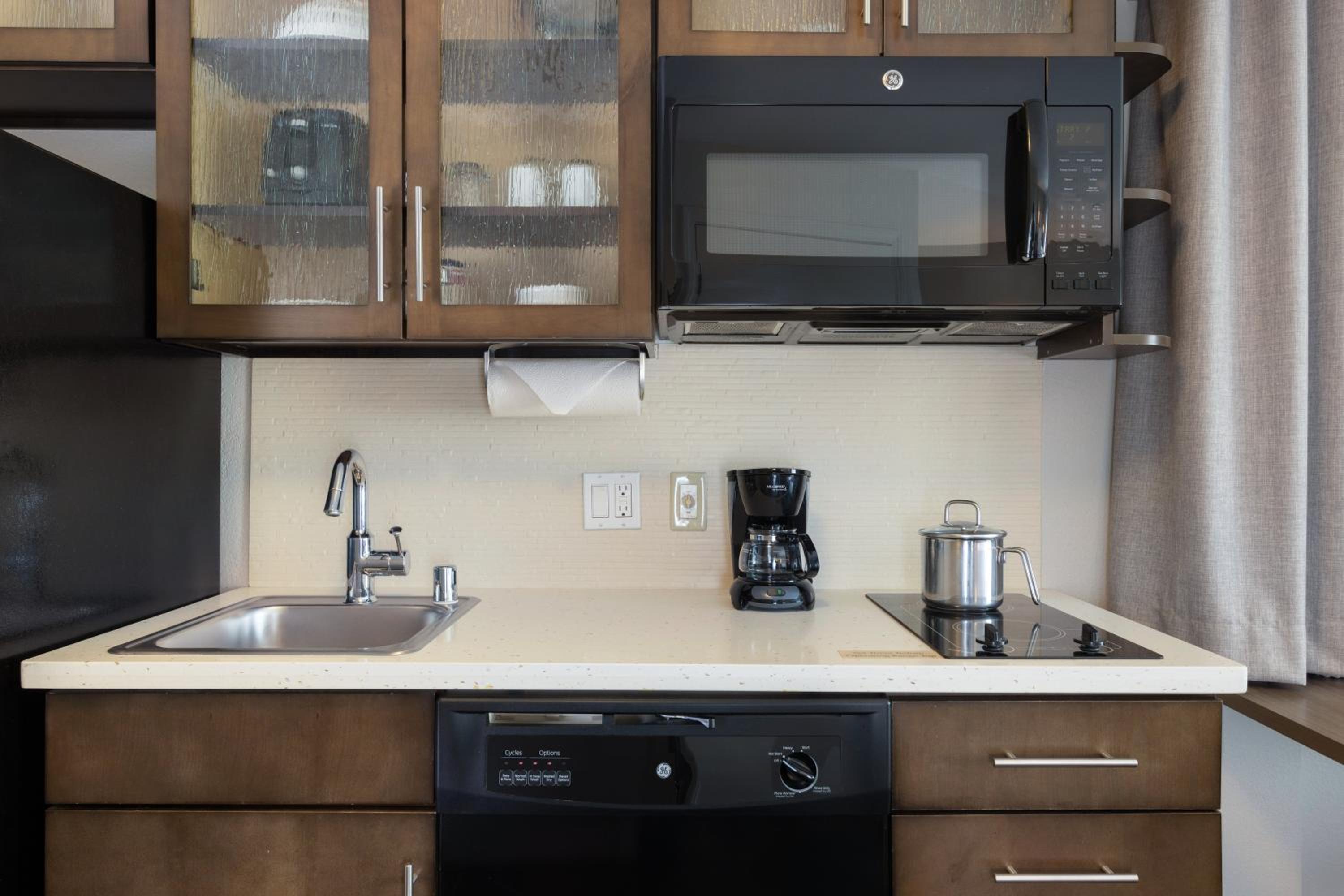 Studio Suite - Photo 3