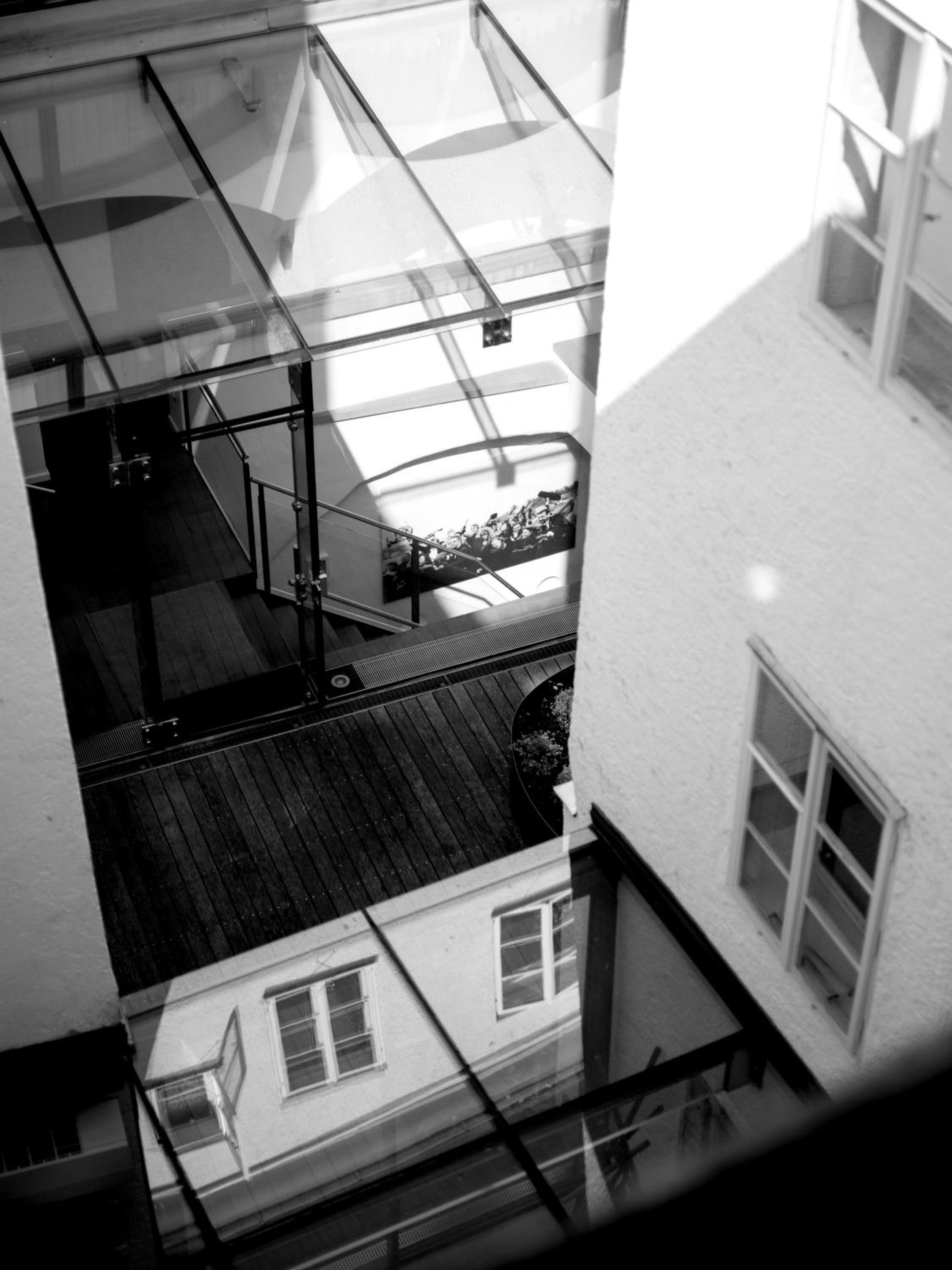 Suite - Photo 5