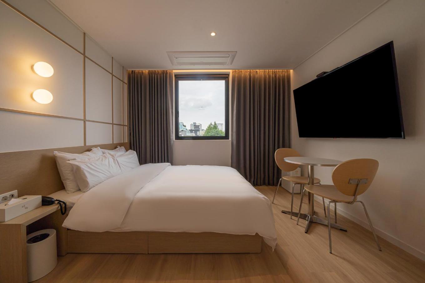 Standard Double Room - Photo 7