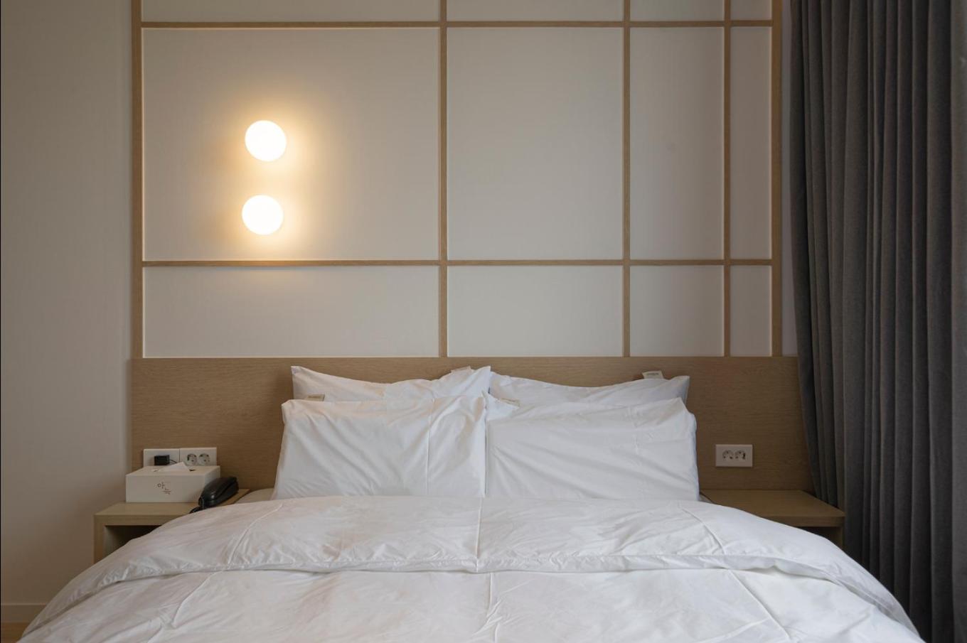 Standard Double Room - Photo 10