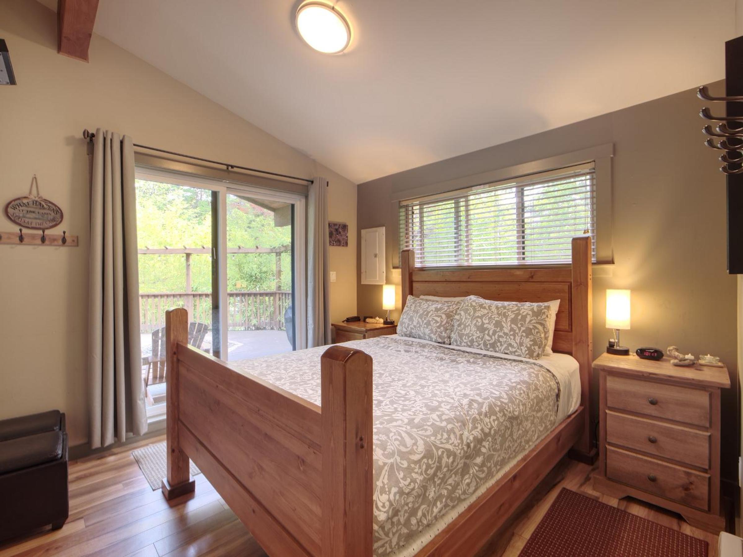 One-Bedroom Cottage - Unit 17 - Pet-Friendly