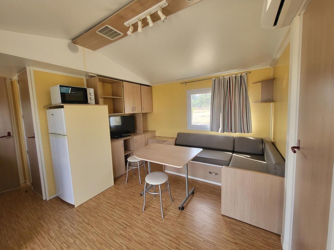 Mobile Home - Photo 1