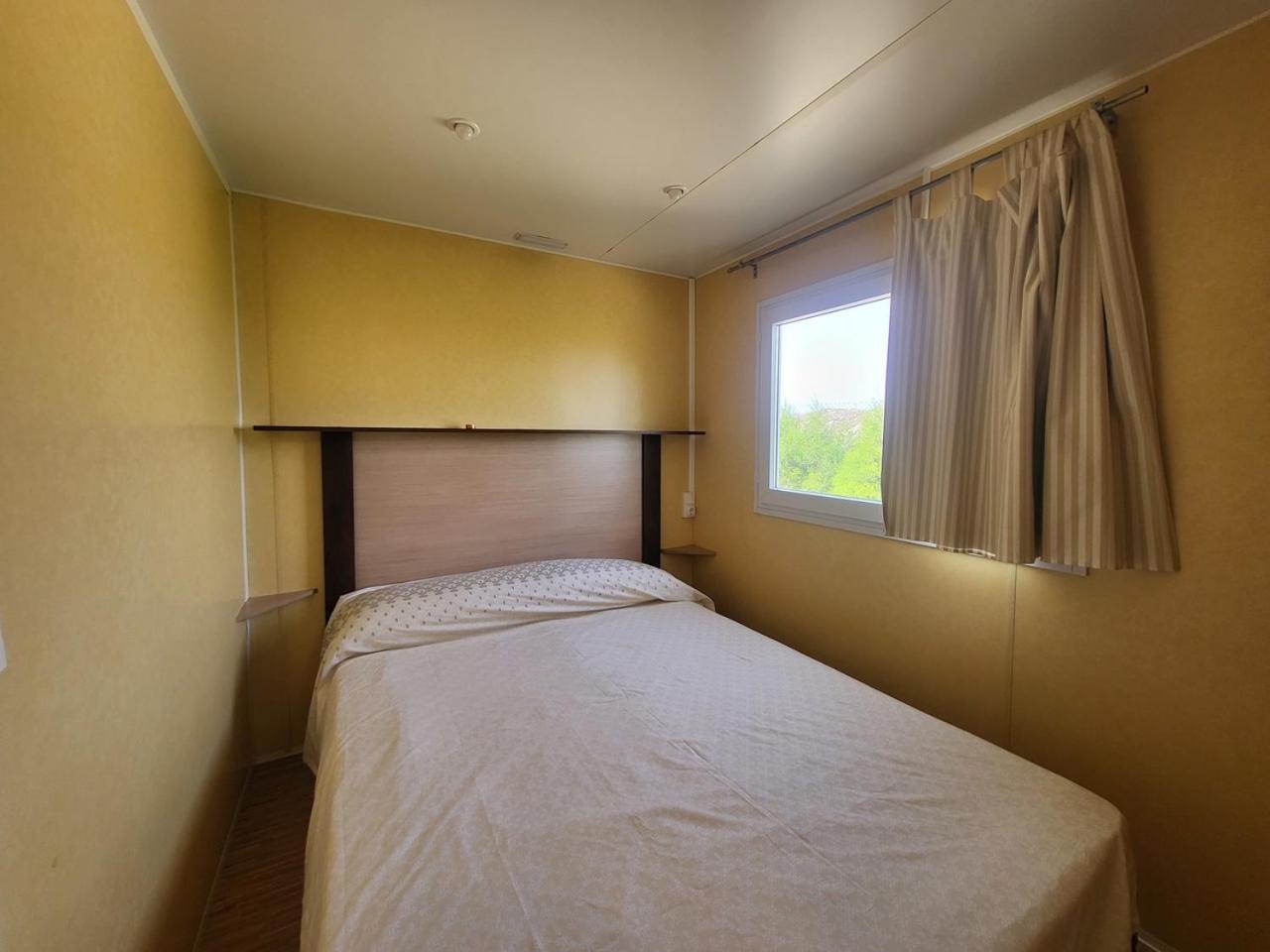 Mobile Home - Photo 9