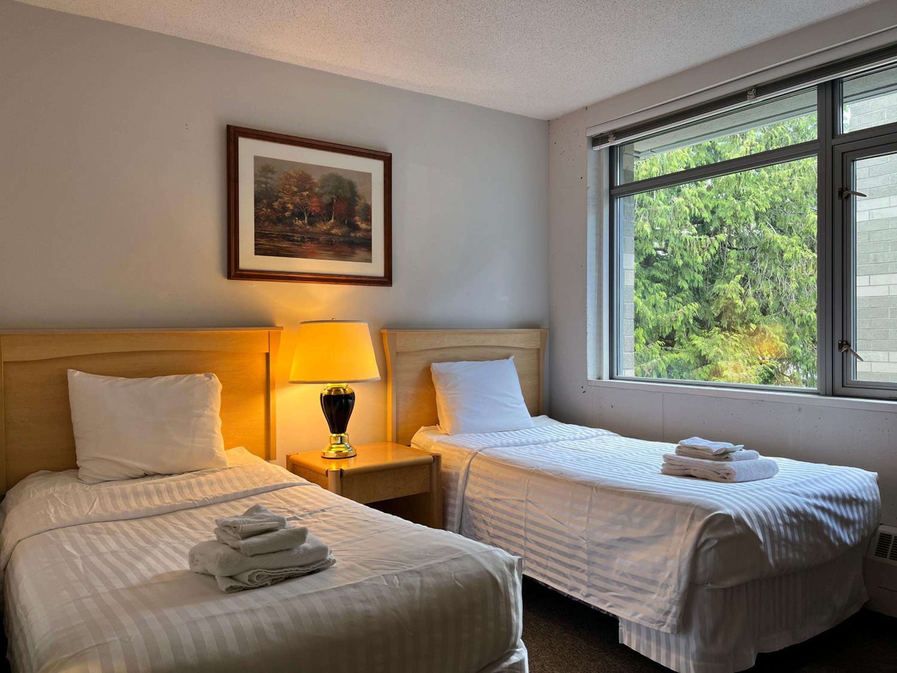Twin Room With Shower Tub