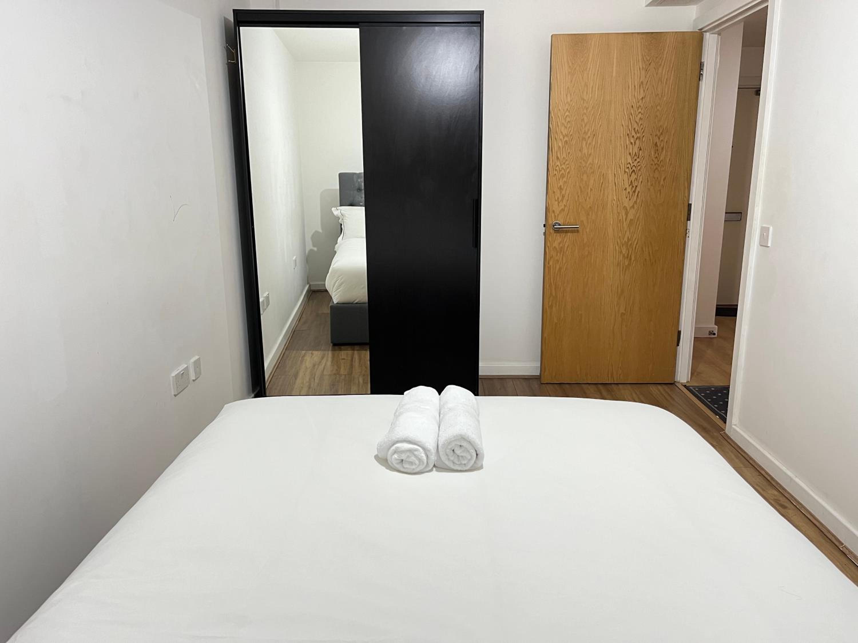 Two-Bedroom Deluxe Apartment With Balcony