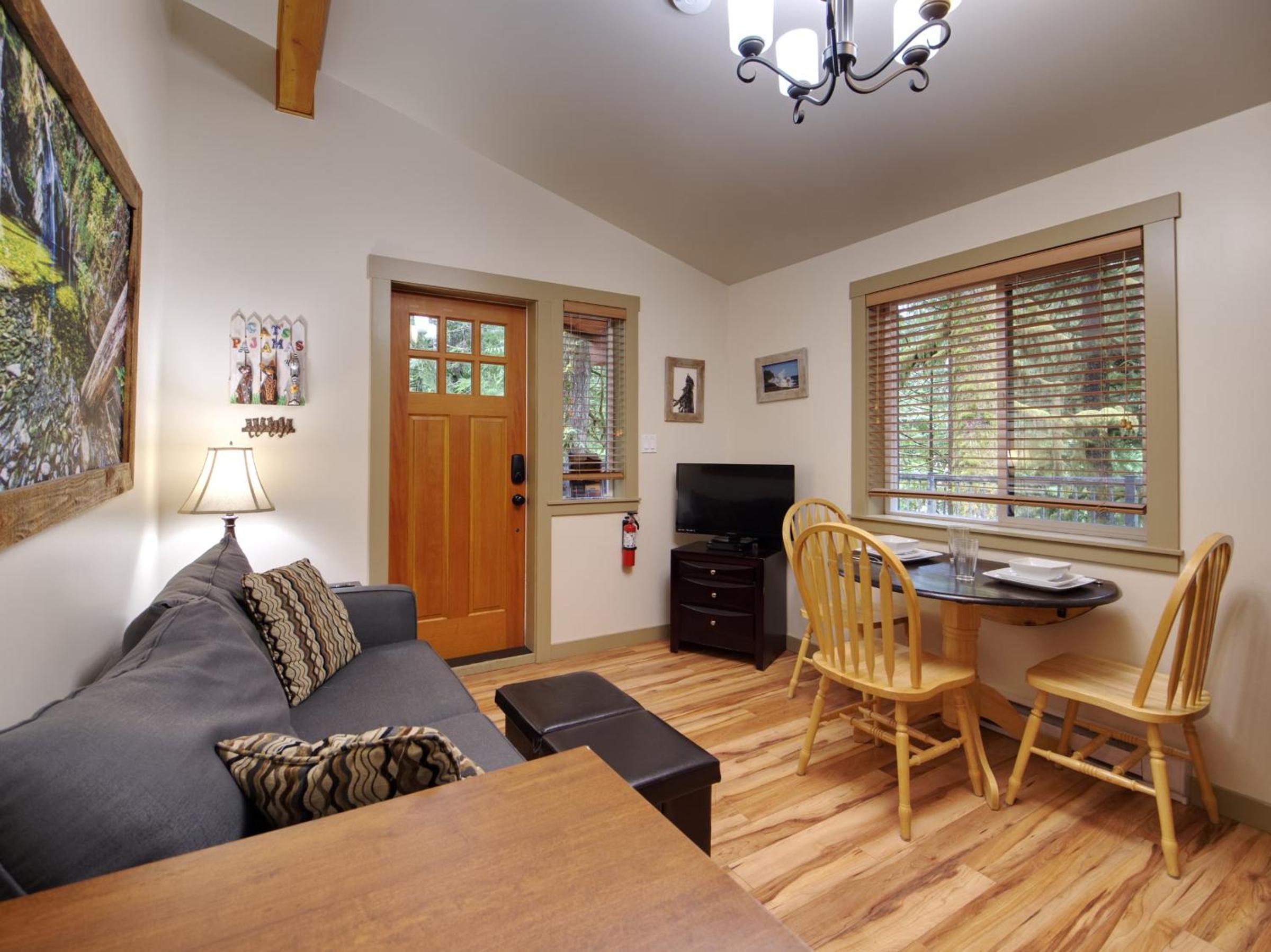 One-Bedroom Cottage - Unit 25 - Pet-Friendly