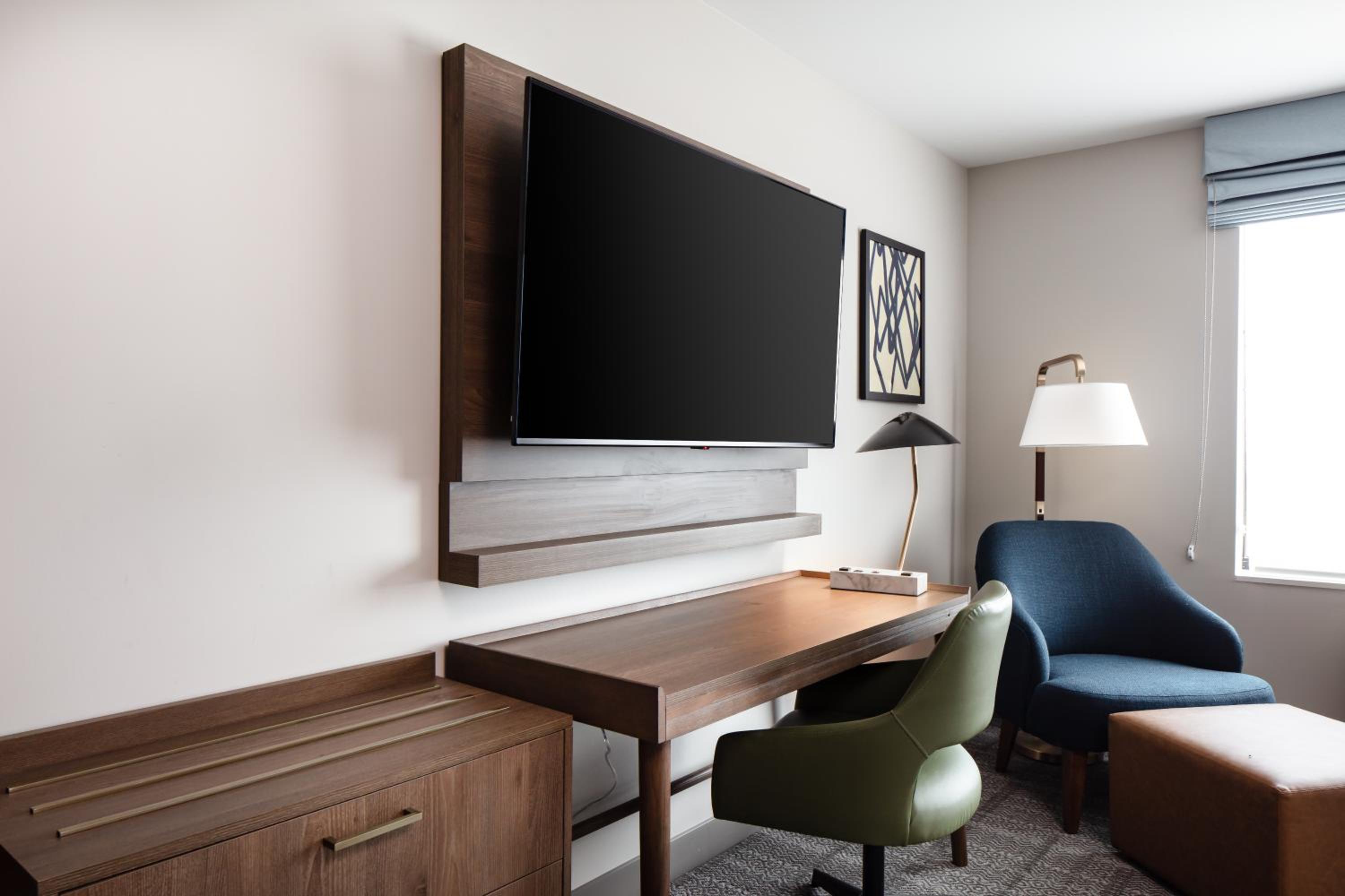 Studio Suite - Photo 3