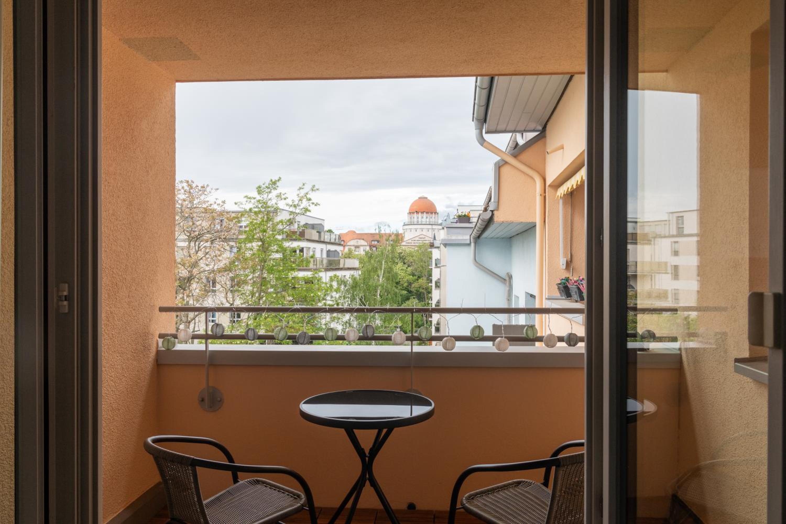 Apartment with Balcony photo 2