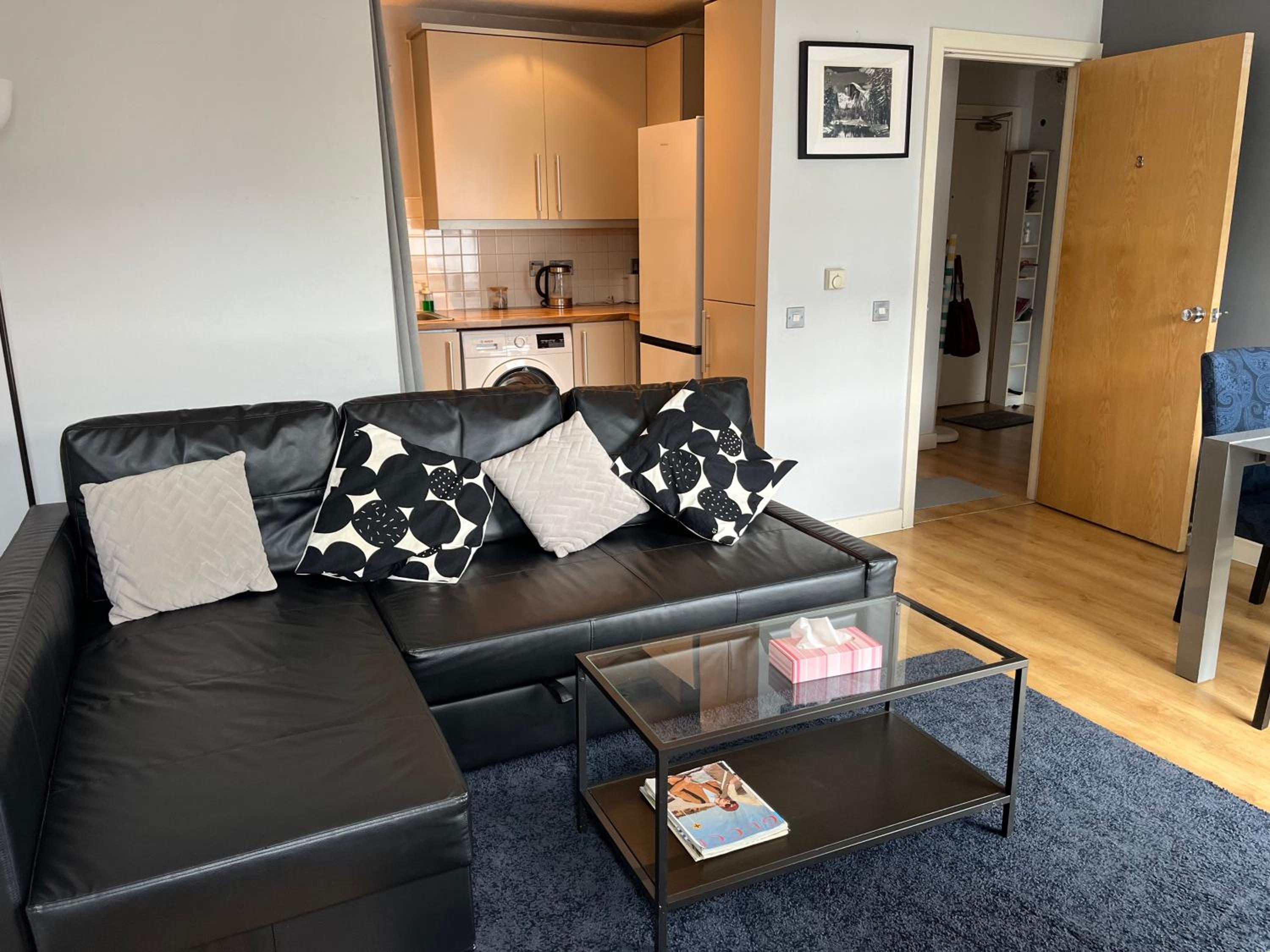 Two-Bedroom Apartment thumbnail 5