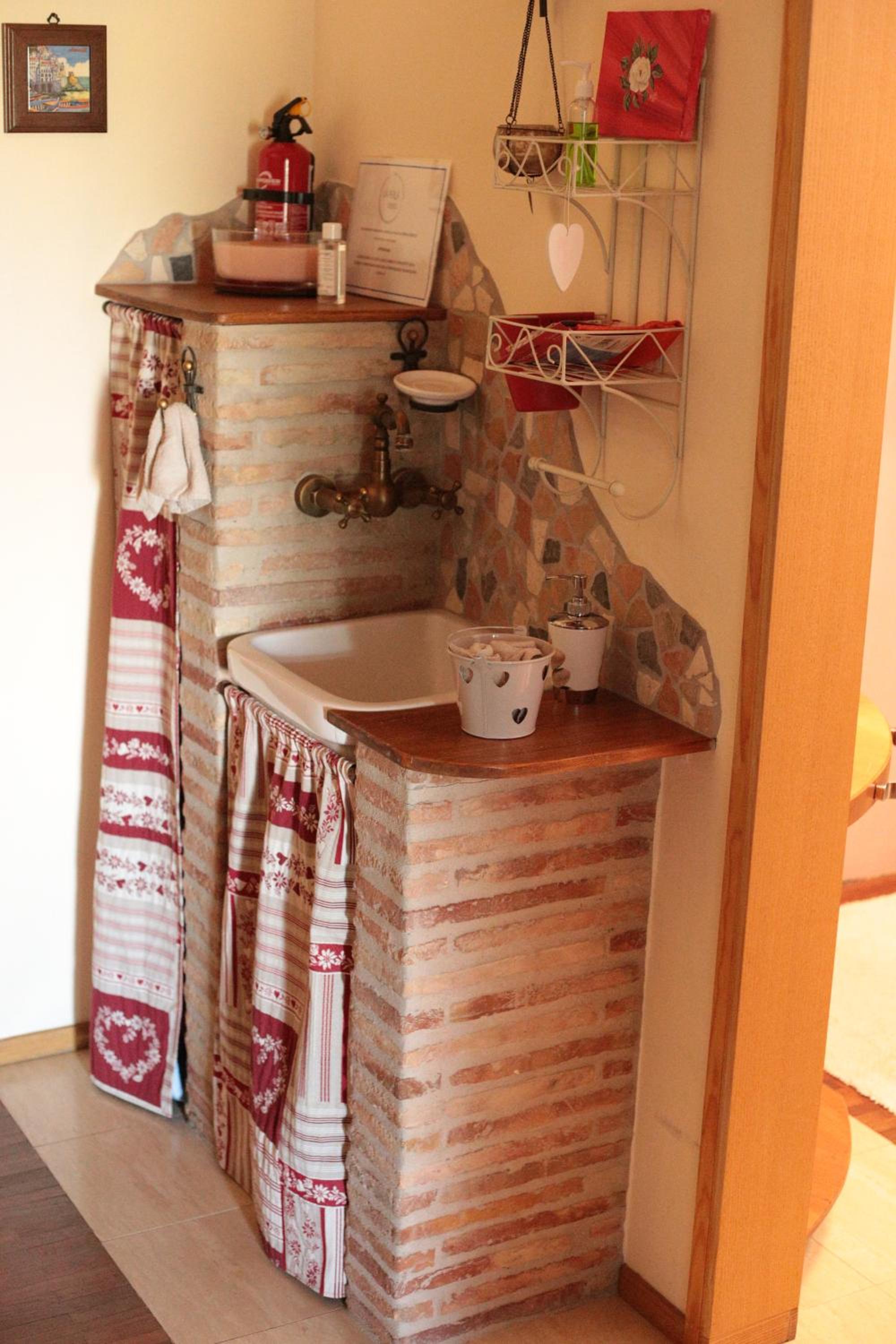 Double Room - Photo 15