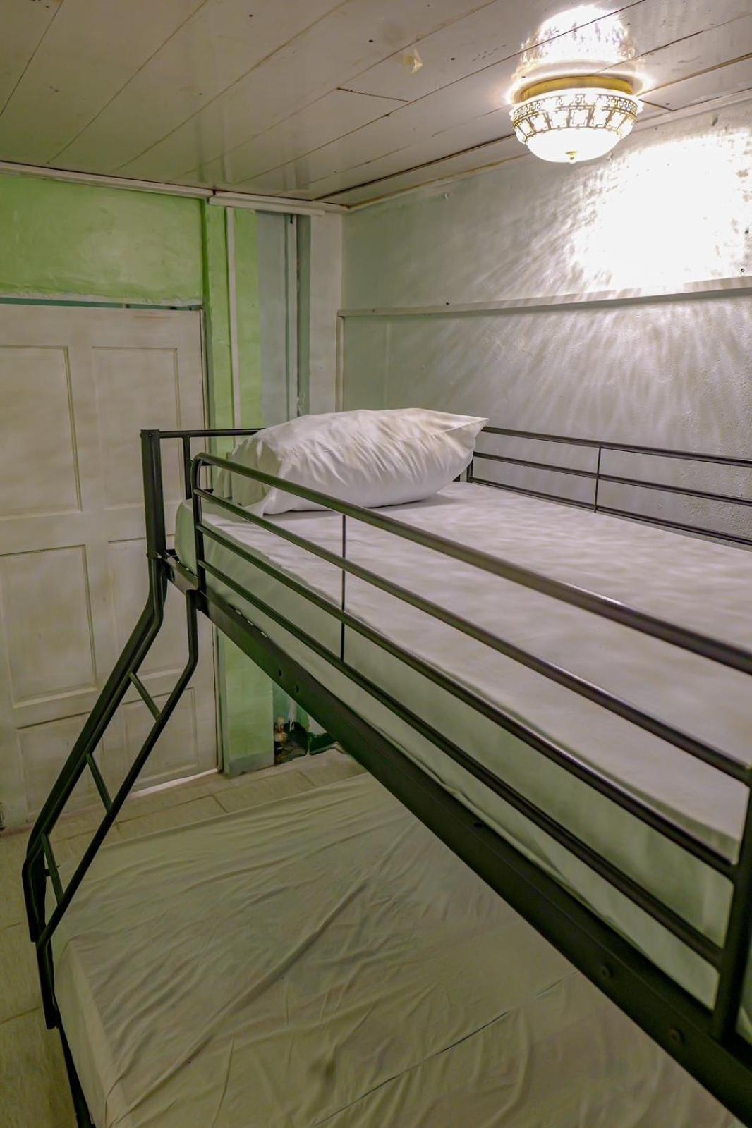 One-Bedroom Family Apartment photo 2