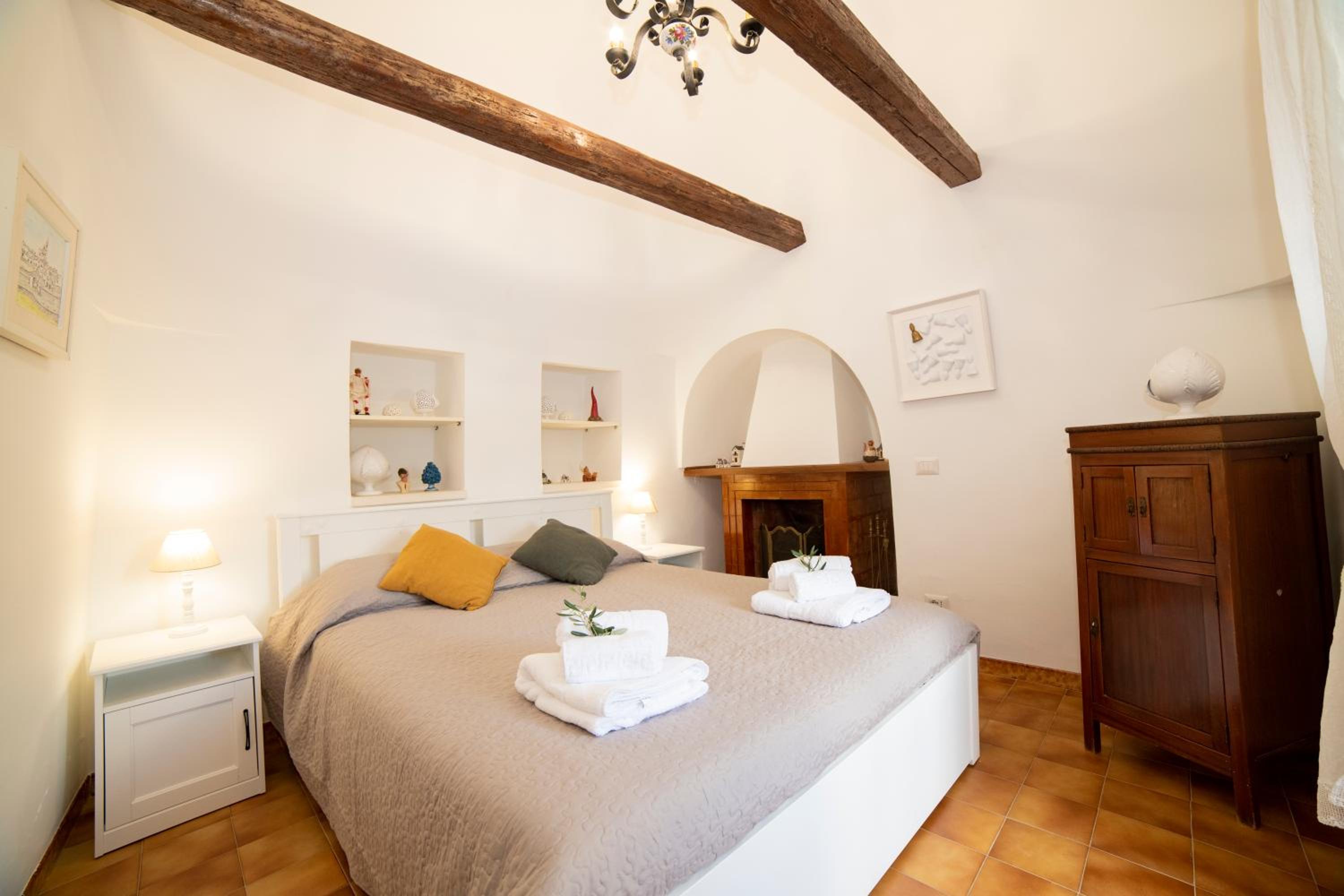 One-Bedroom House photo 1