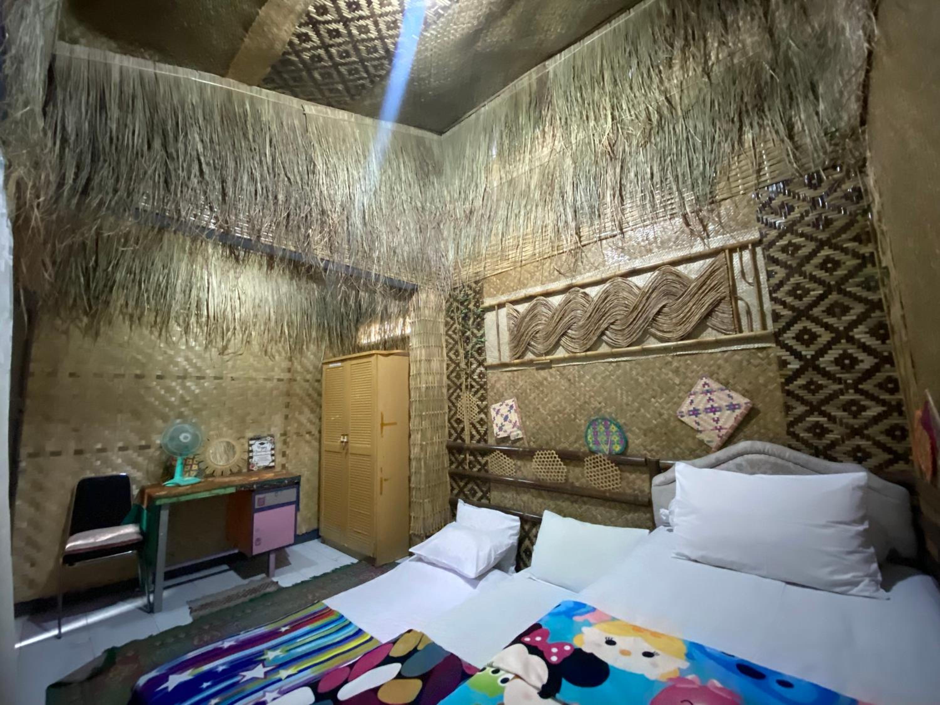 Economy Triple Room with Shared Bathroom
