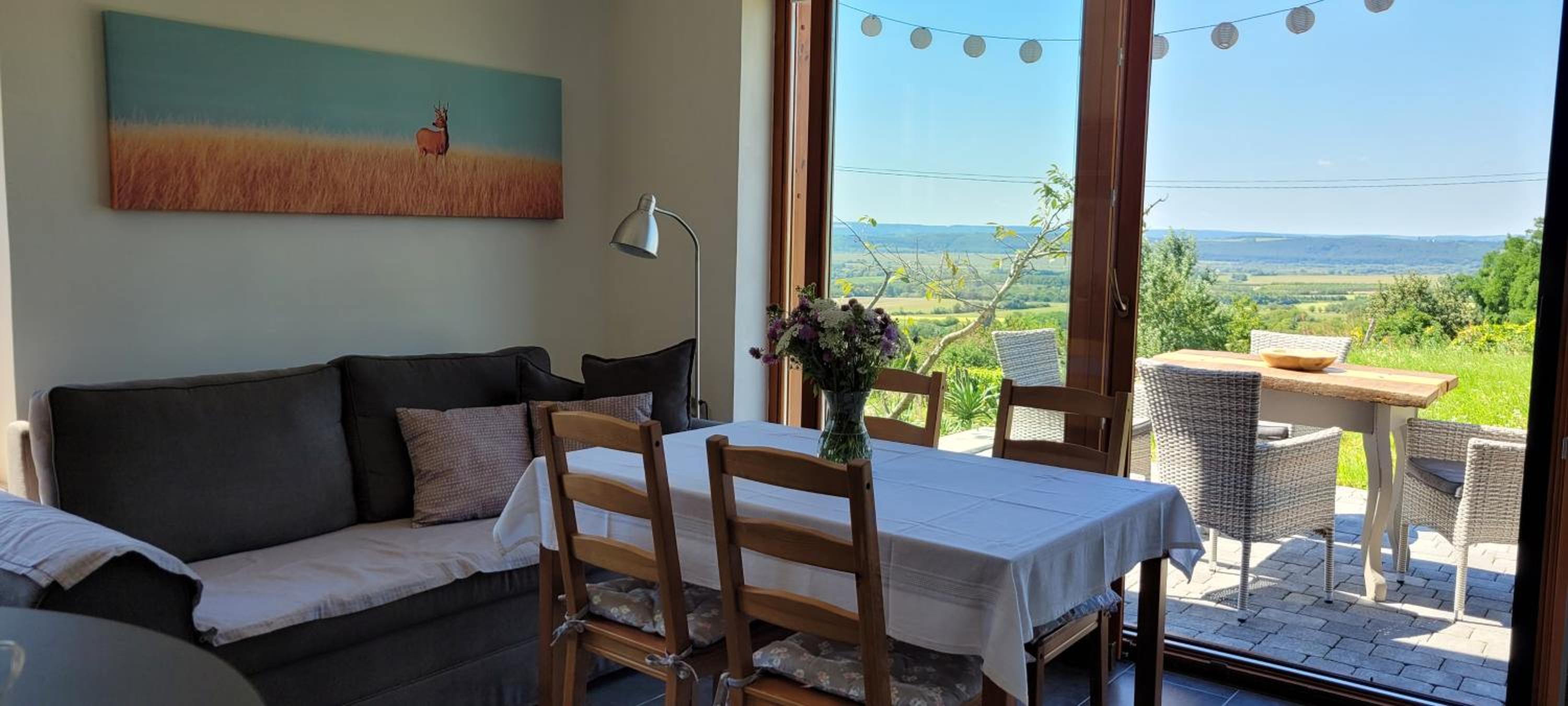 One-Bedroom House photo 1