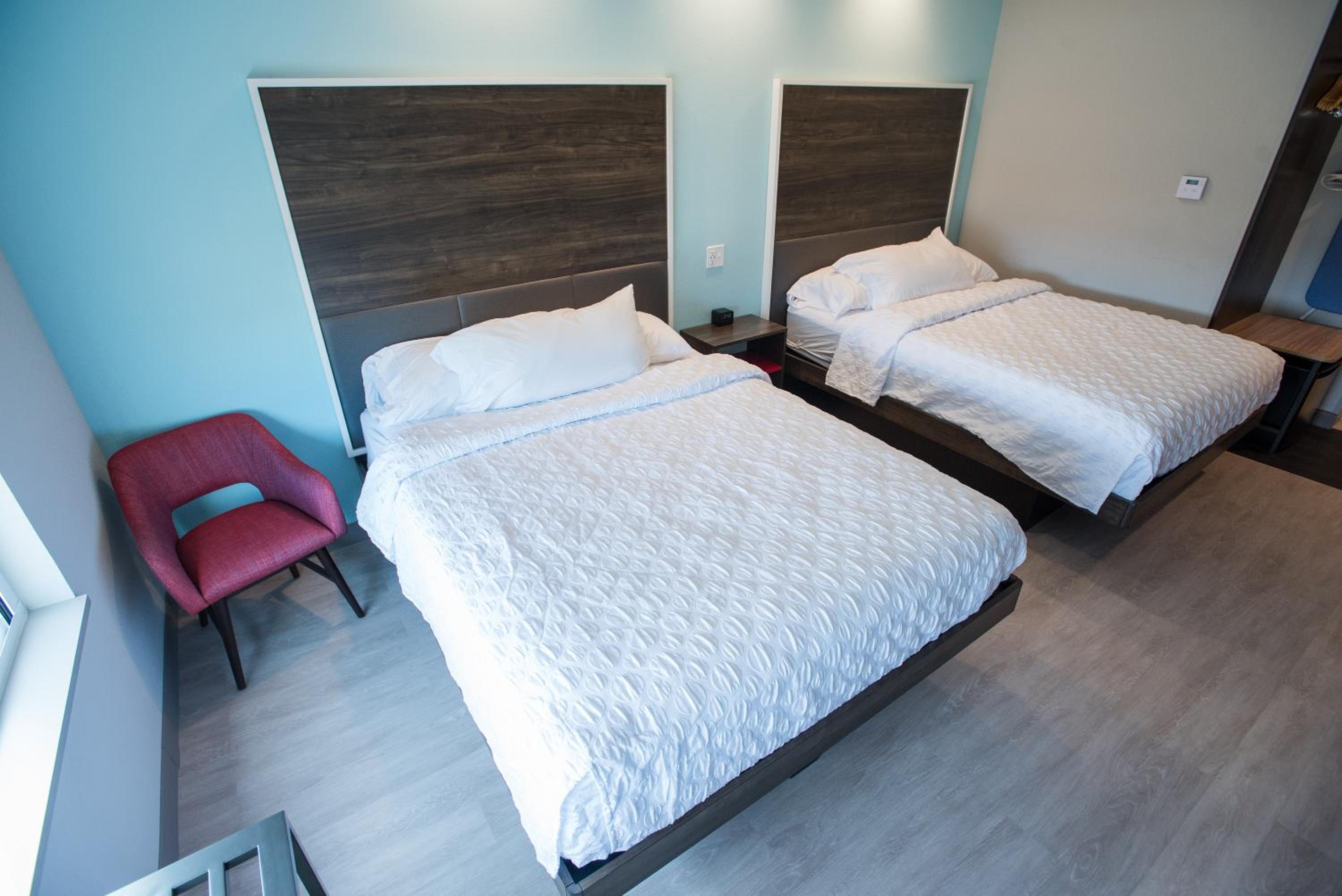 Queen Room with Two Queen Beds - Hearing Access photo 1