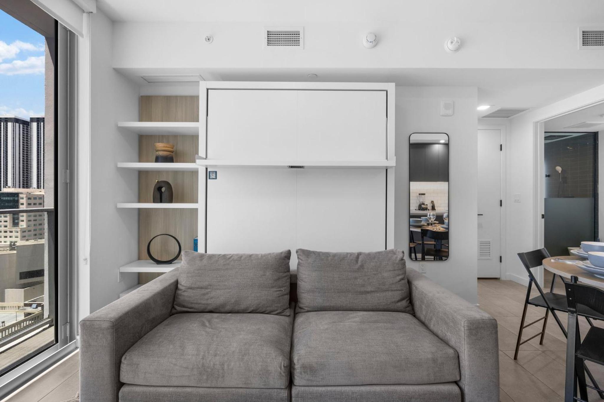 One-Bedroom Apartment photo 3