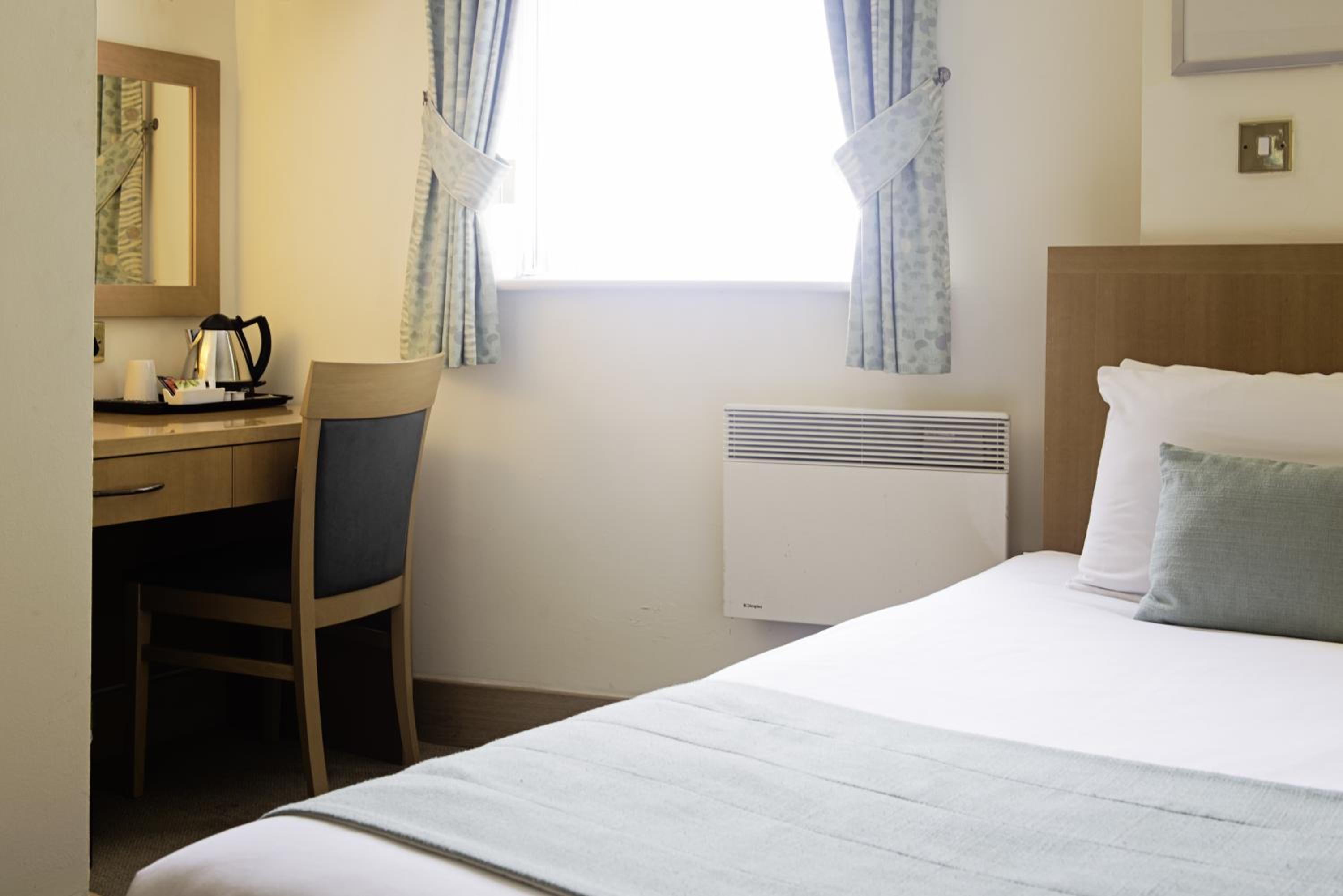 Single Room photo 2