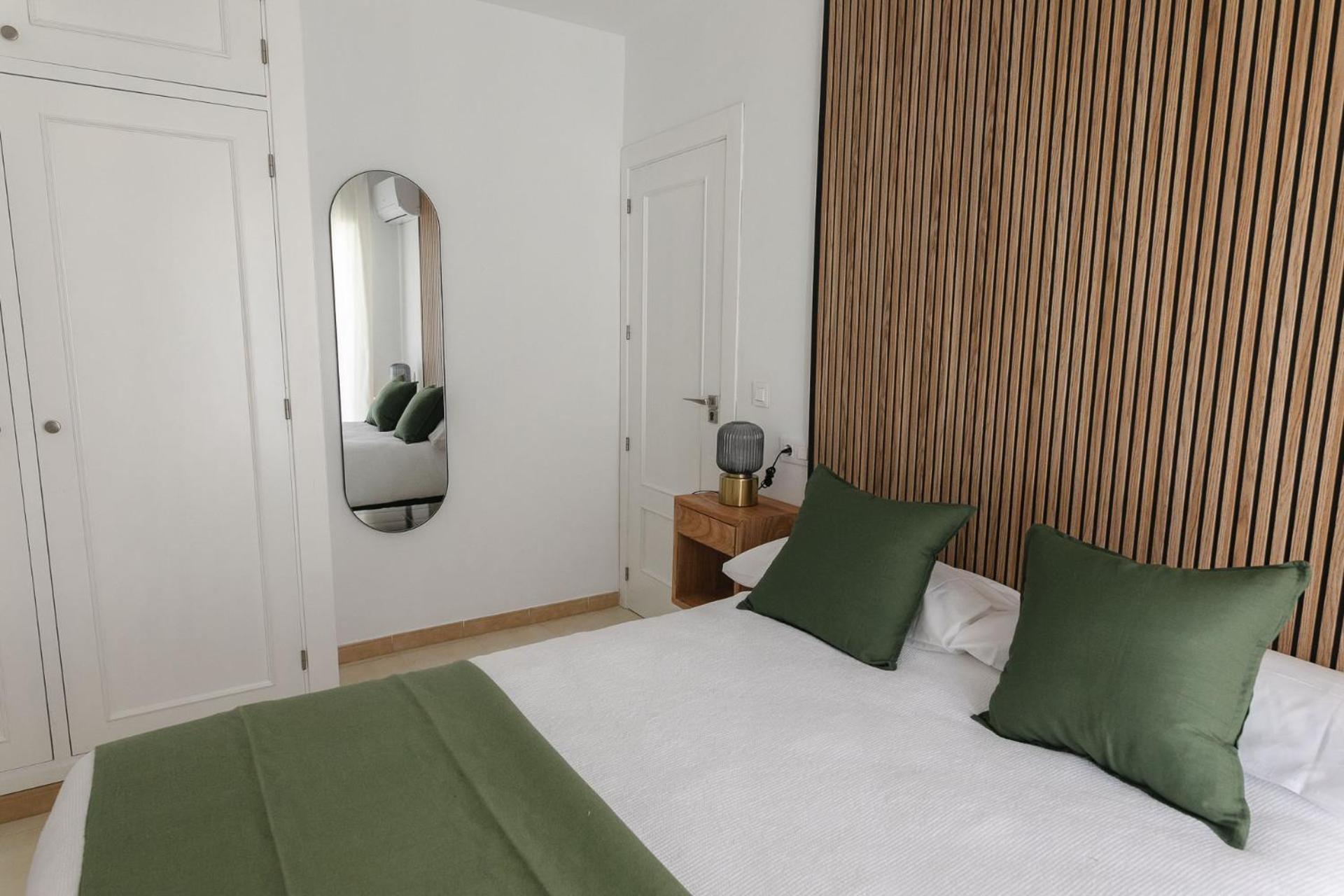 Deluxe Double Room with Balcony photo 2