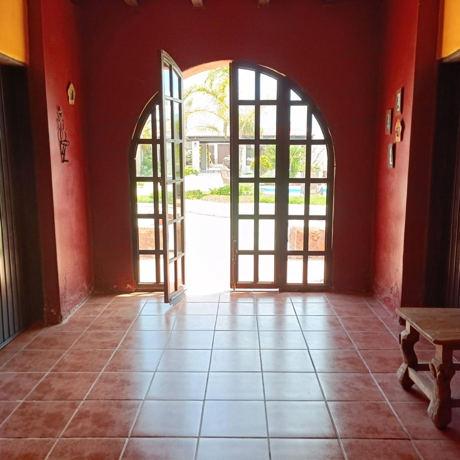 Villa with Private Pool - Photo 6