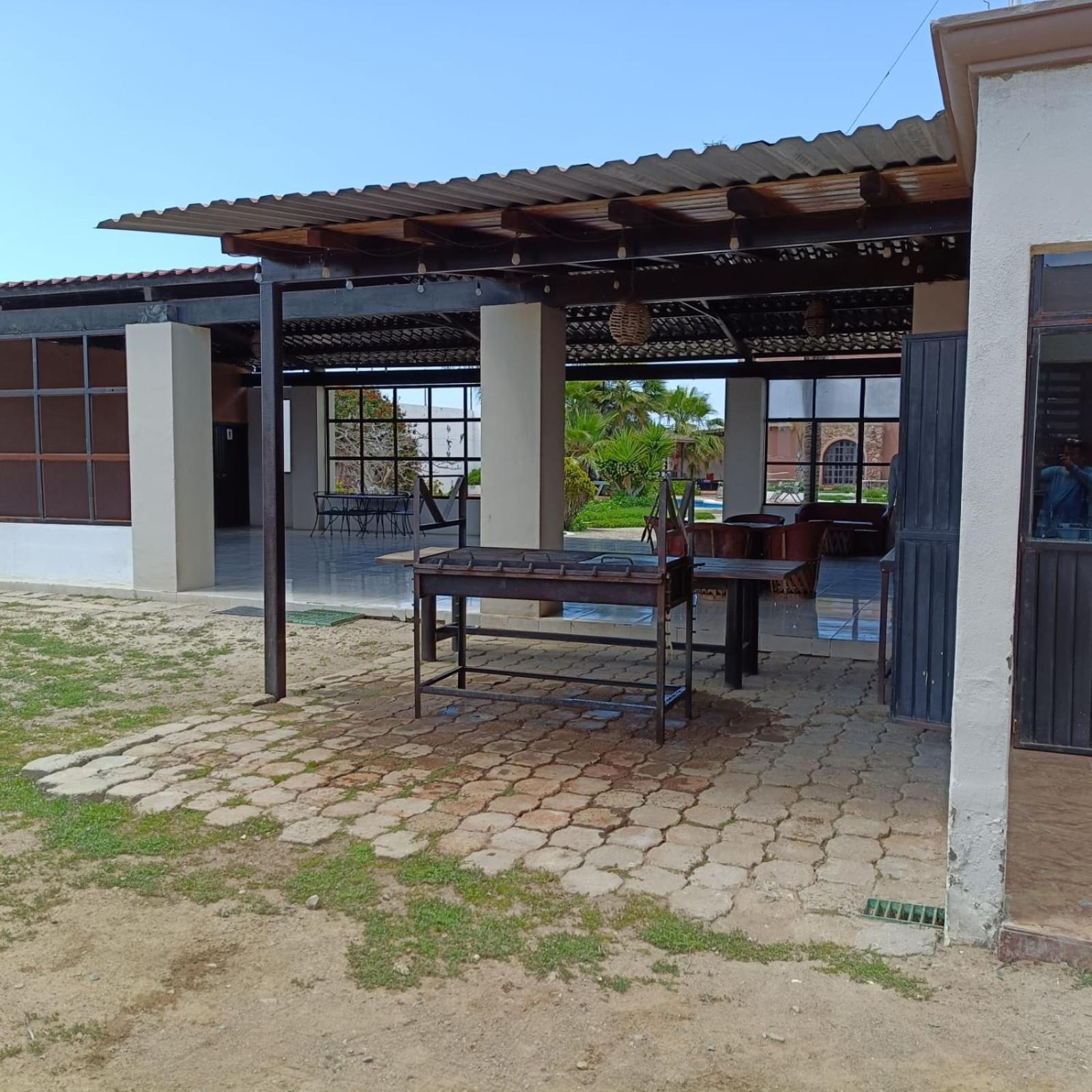Villa with Private Pool - Photo 4