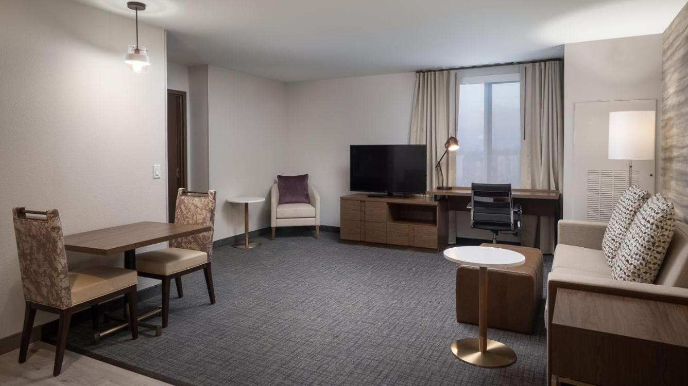 Executive King Studio with Sofa Bed - Photo 1