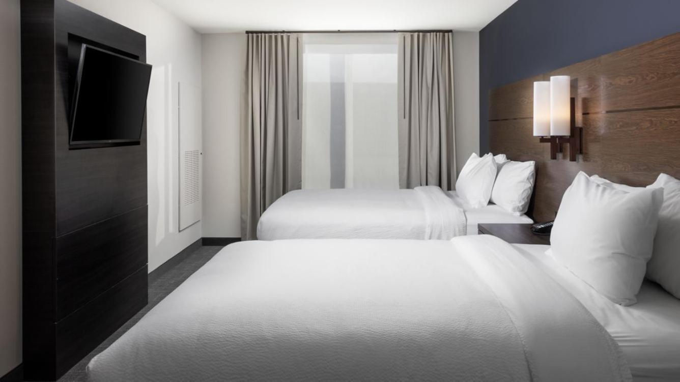 One-Bedroom Queen Suite with Two Queen Beds and Sofa Bed  - Photo 1