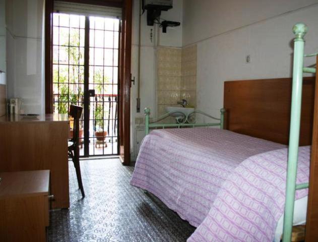 Triple Room with Shared Bathroom photo 3