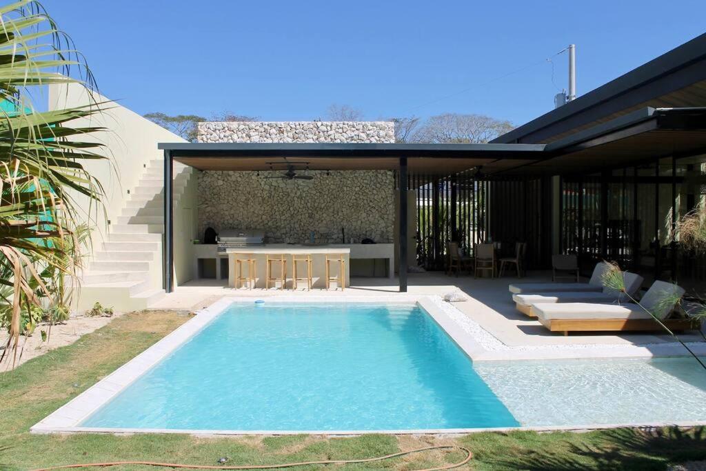 Villa photo 1