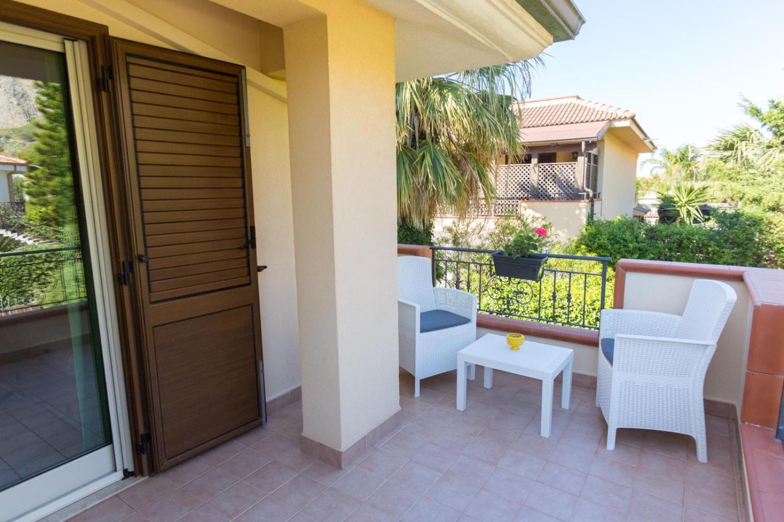 Triple Room with Garden View photo 2