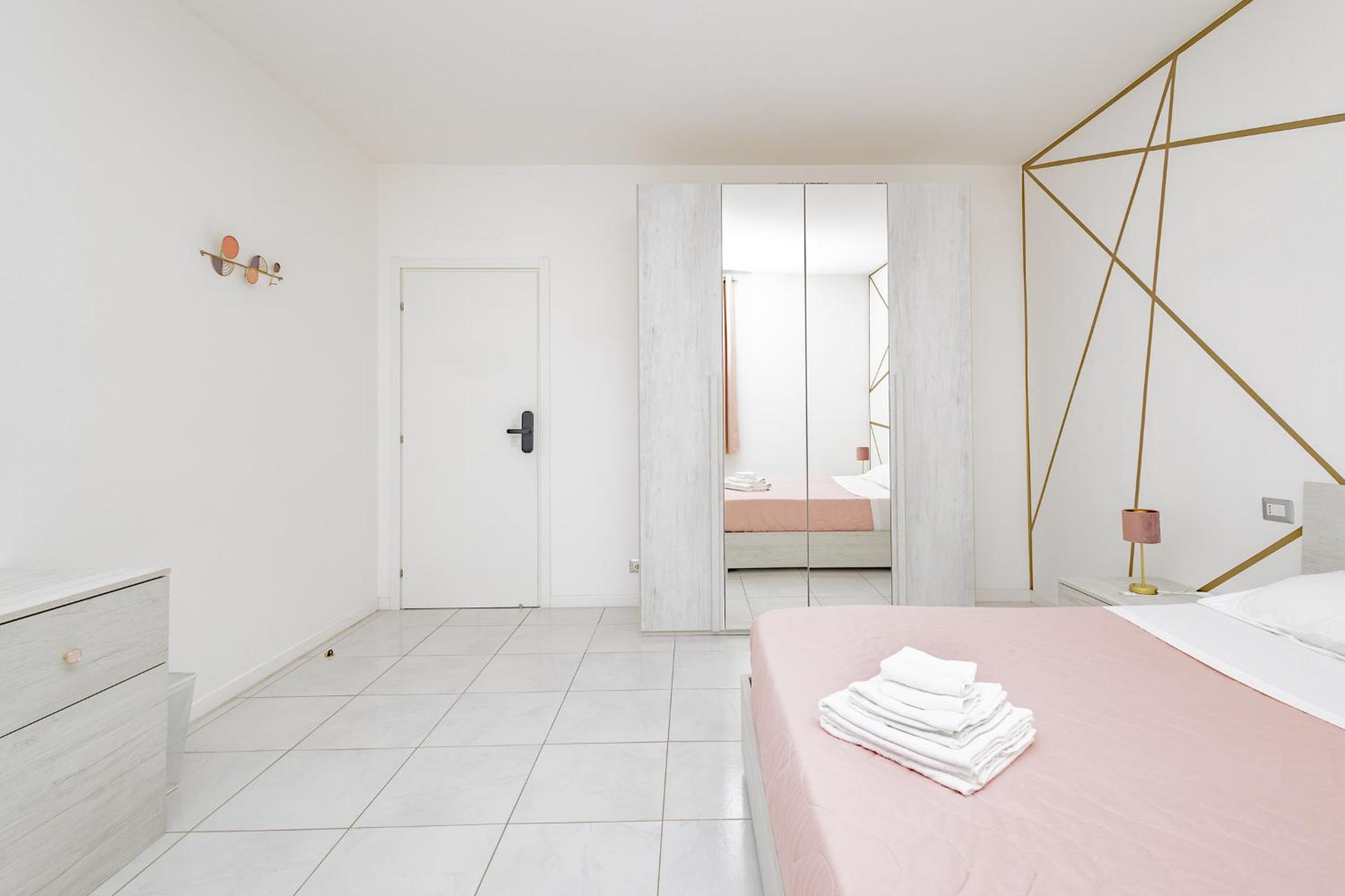 Double Room With Shared Bathroom photo 3