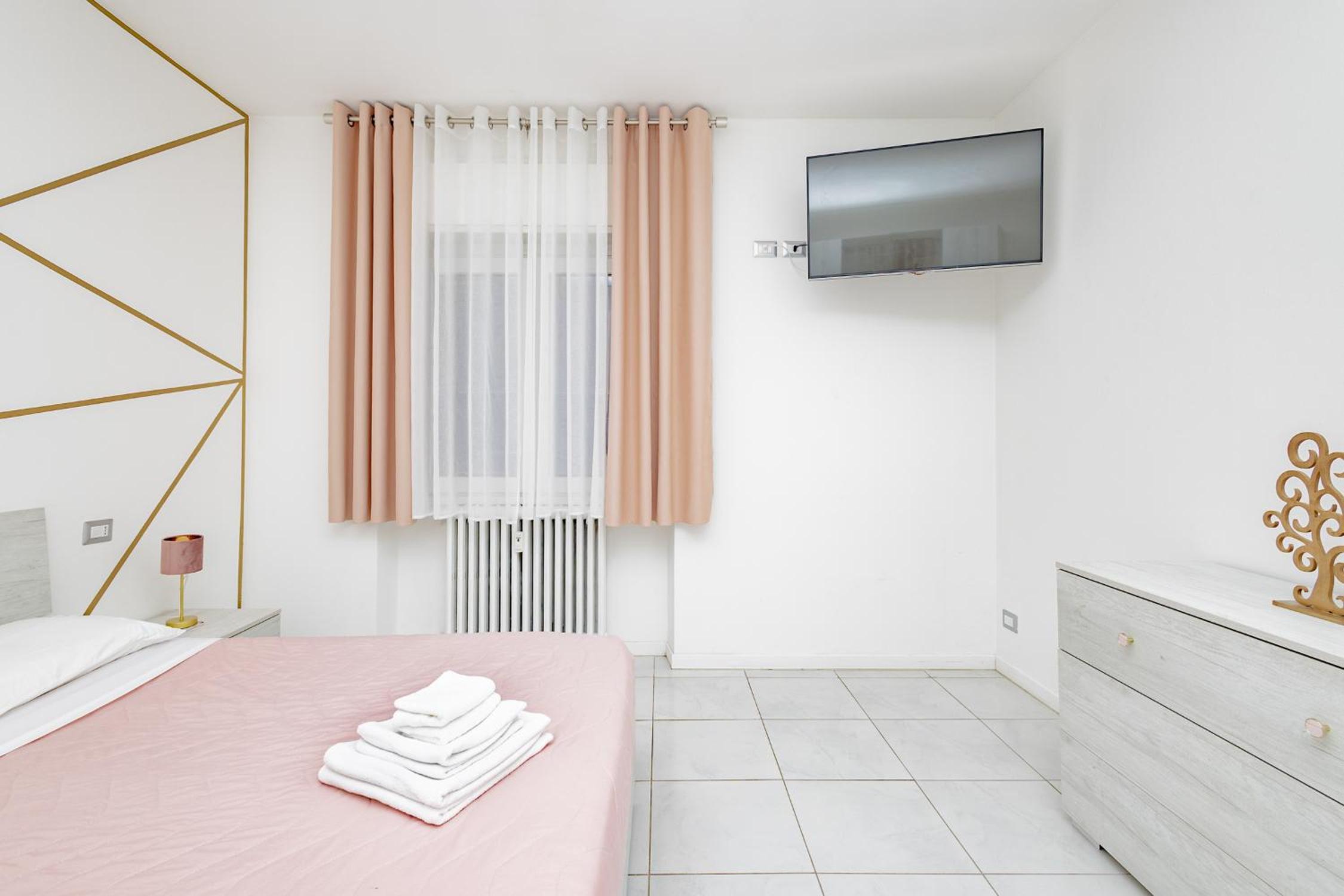 Double Room With Shared Bathroom photo 2