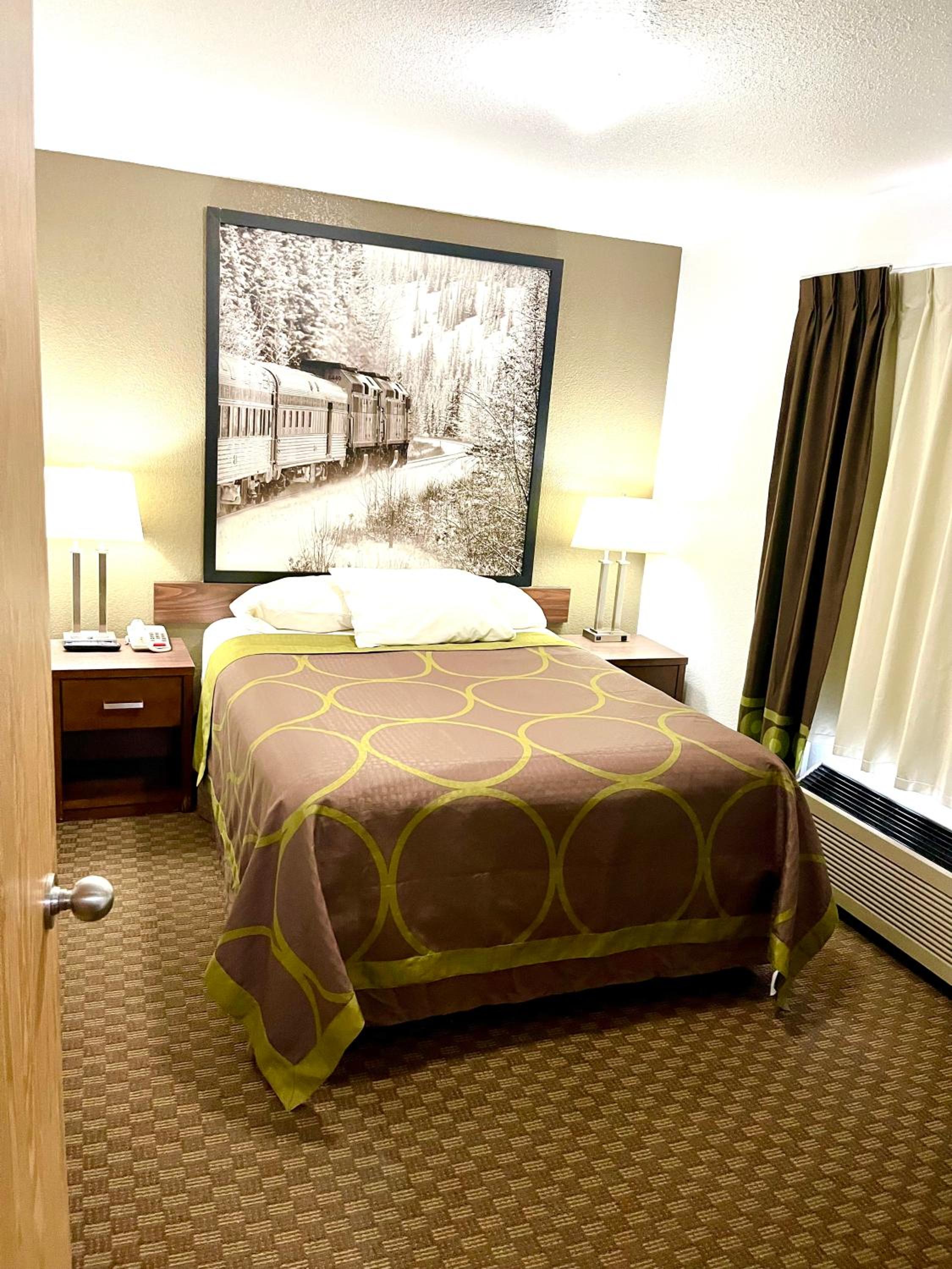 Queen Studio Suite - Non-SmokingÂ  - Photo 10