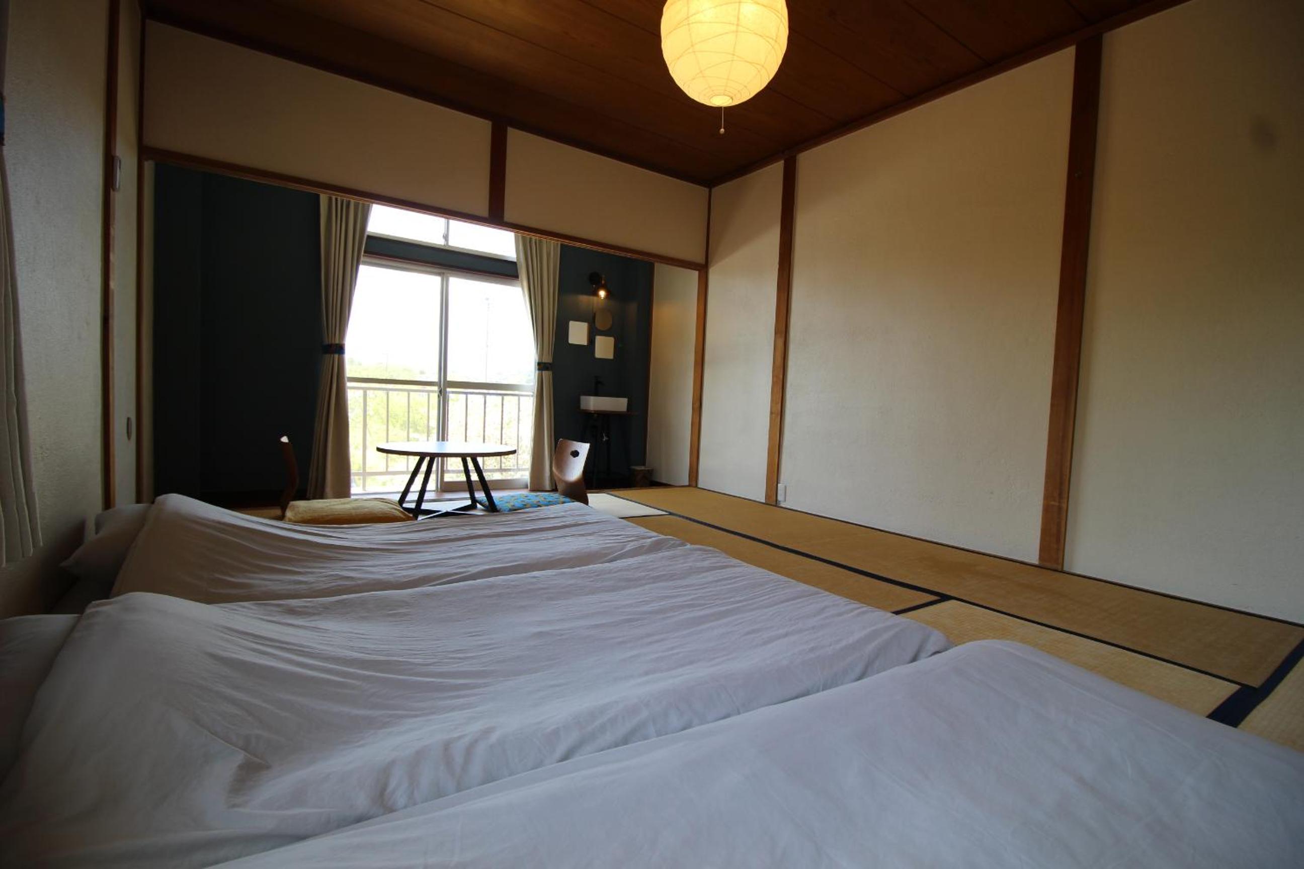 Quadruple Room with Mountain View photo 3