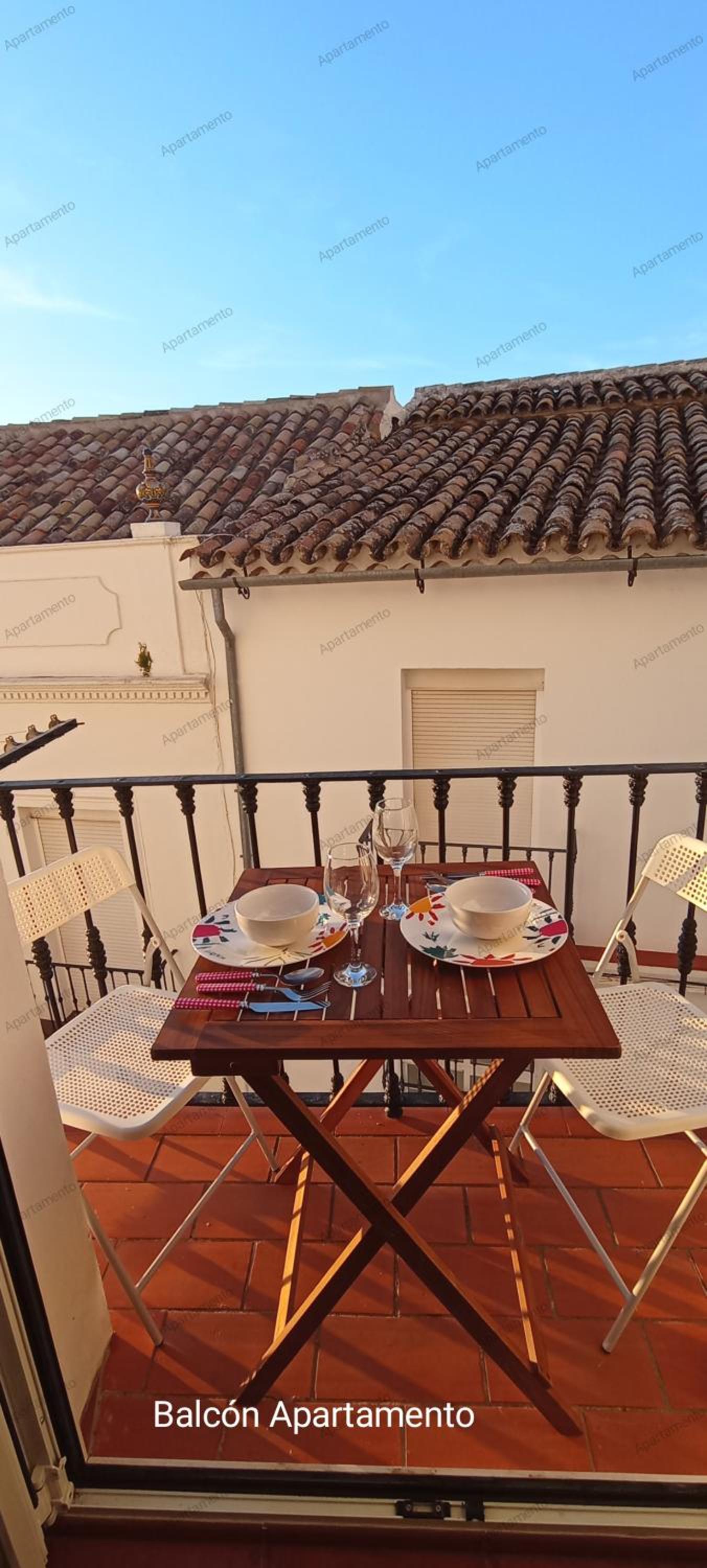 Apartment with Balcony photo 3