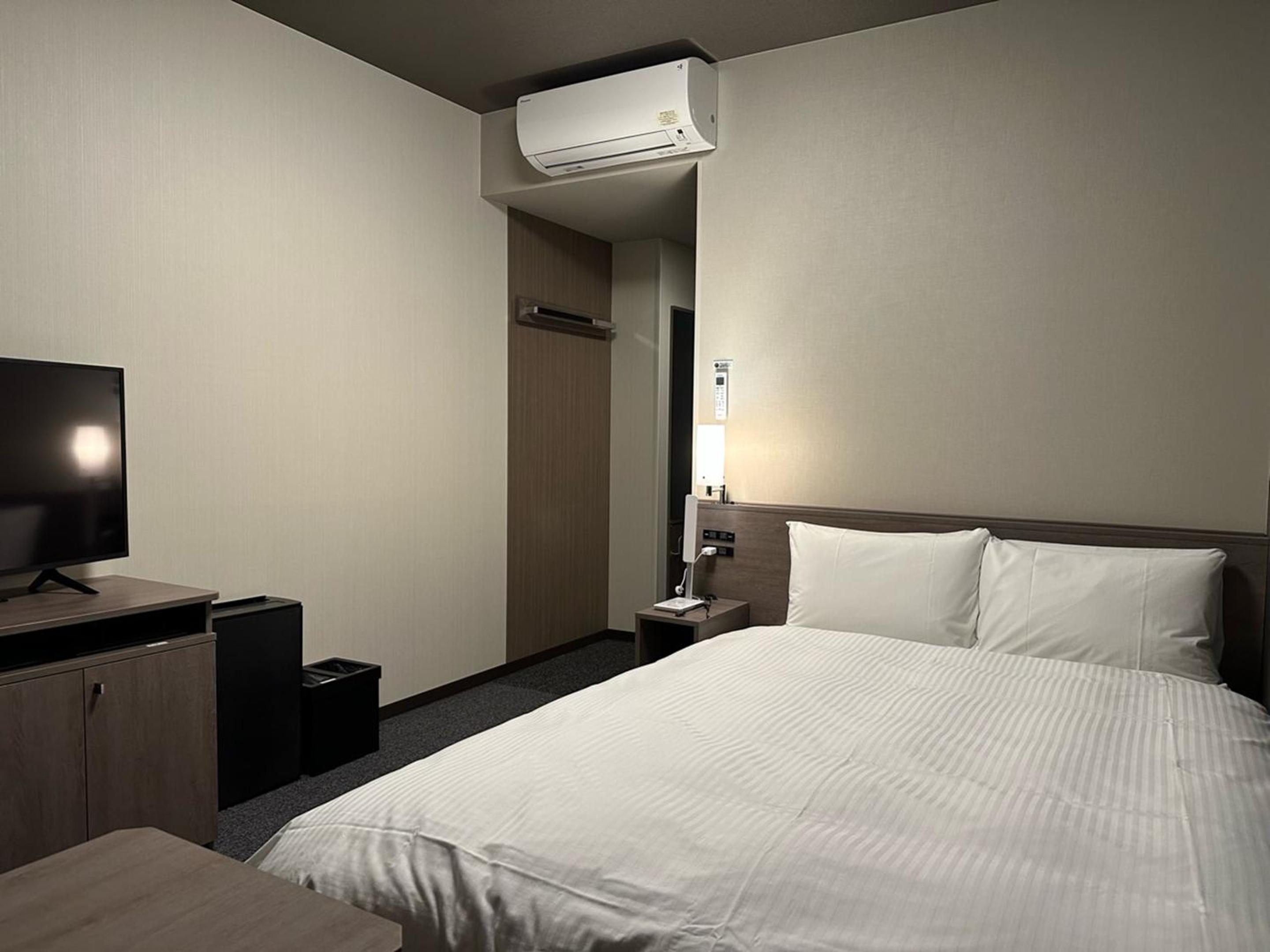 Comfort Double Room with Small Double Bed - Non-Smoking photo 1
