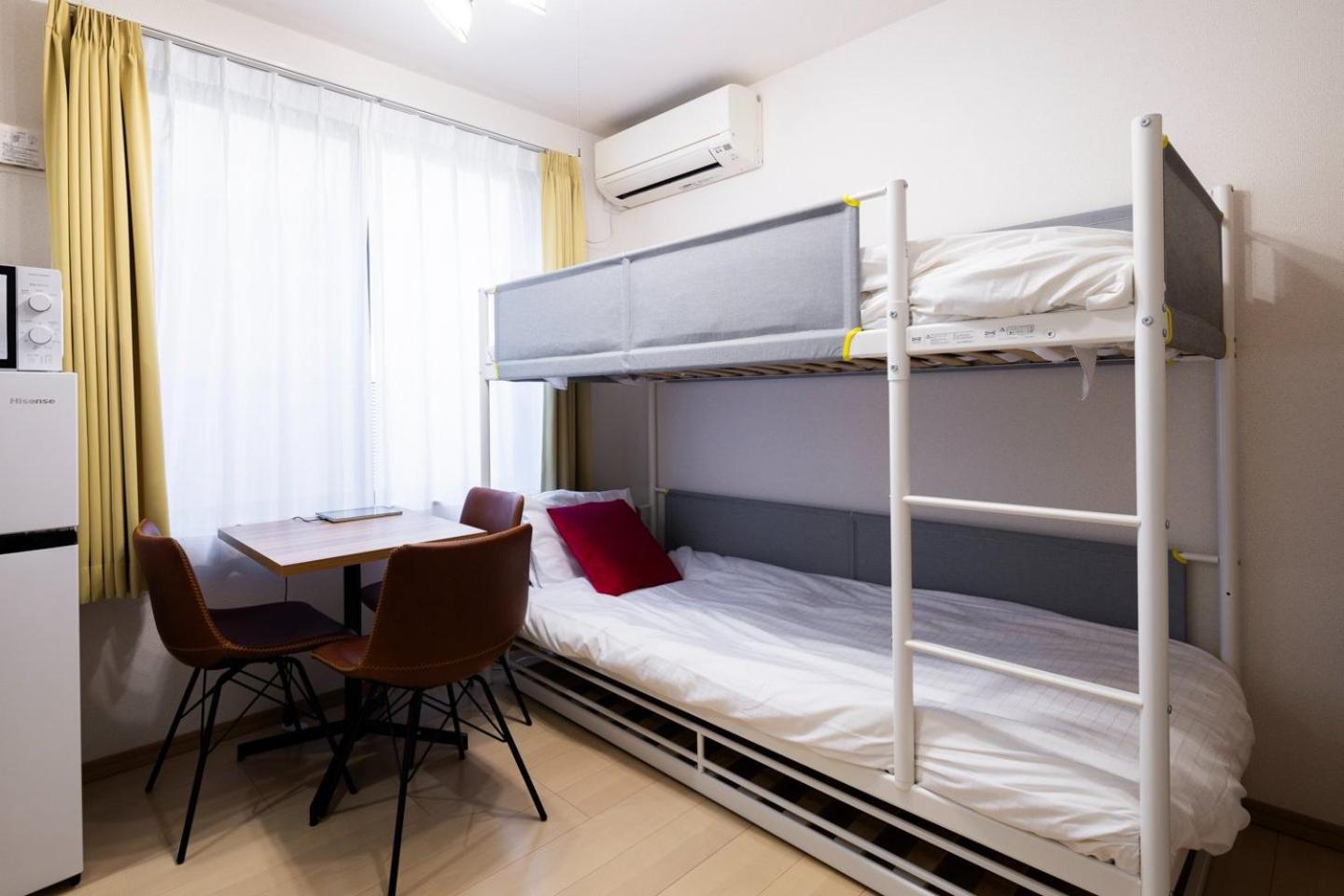 One-Bedroom Apartment photo 3