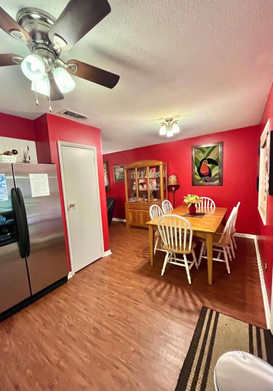 Two-Bedroom Apartment - Photo 23