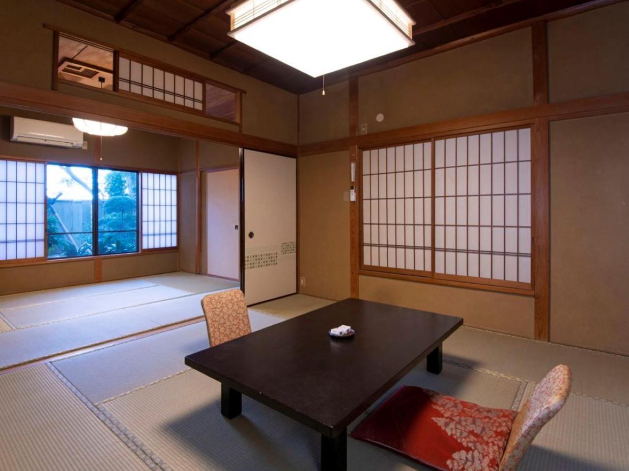 Japanese-Style Quadruple Room with Garden View with Open-Air Bath
